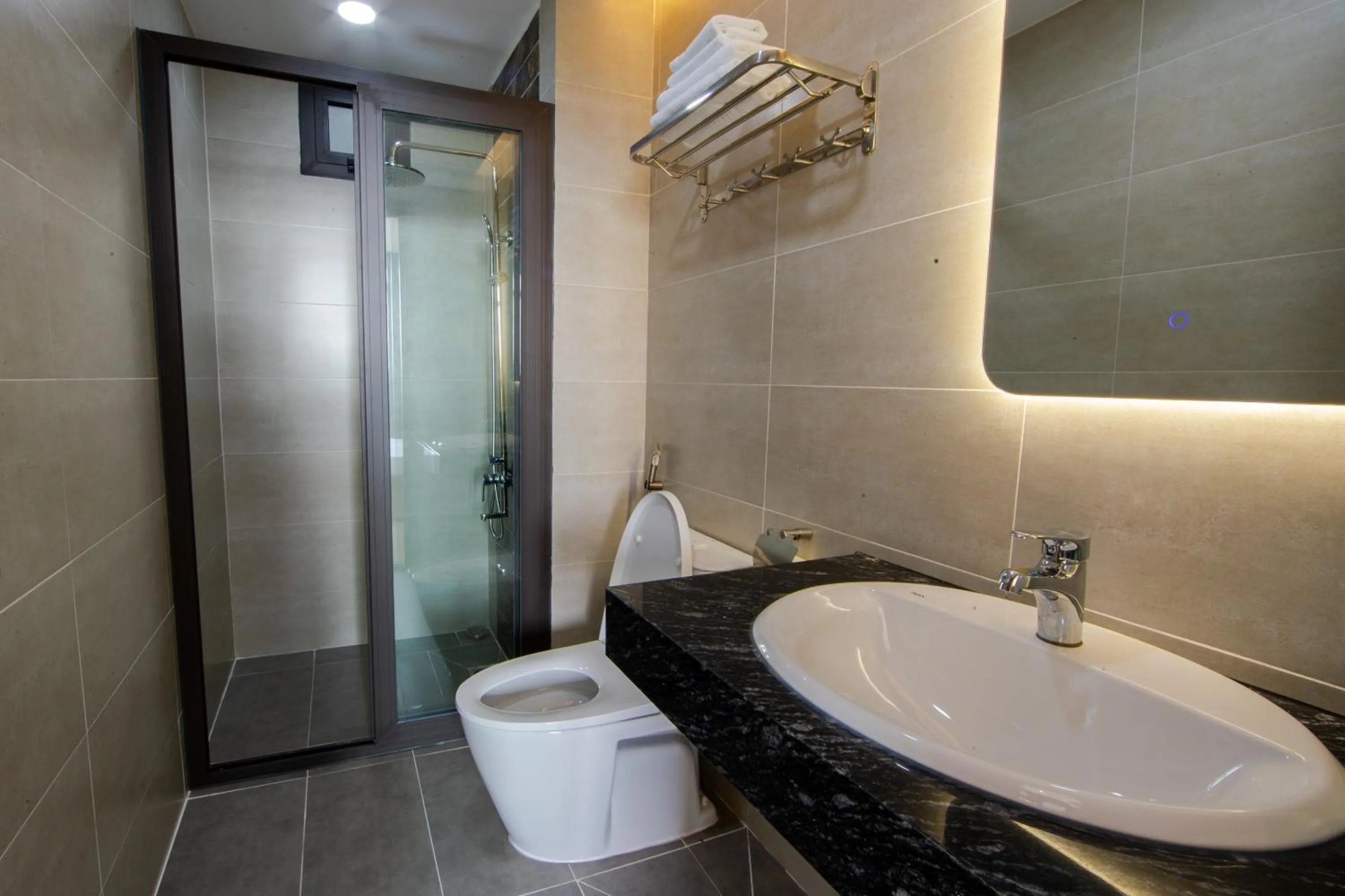 Shower in Hạnh Trang Hotel