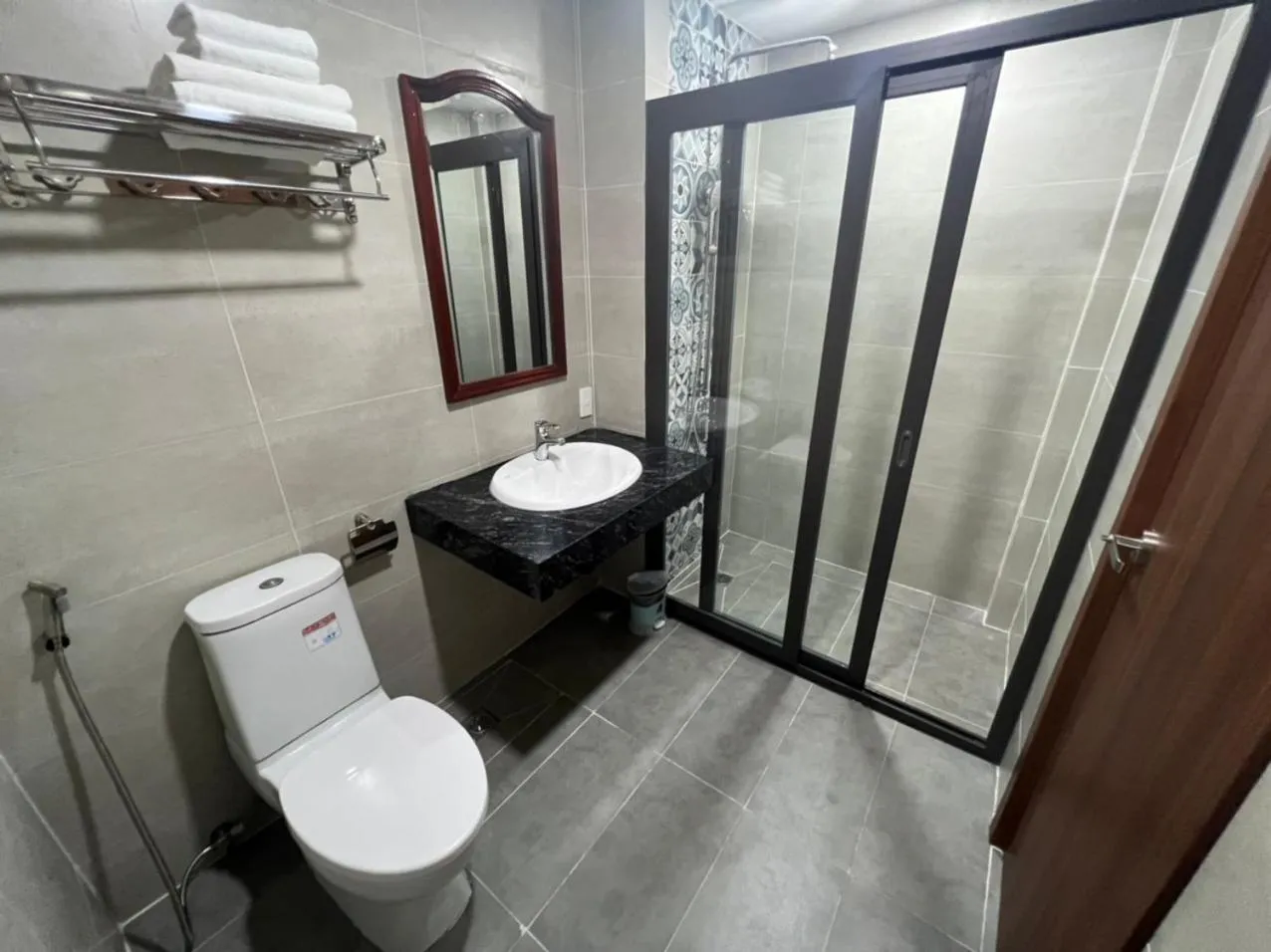 Shower in Hạnh Trang Hotel