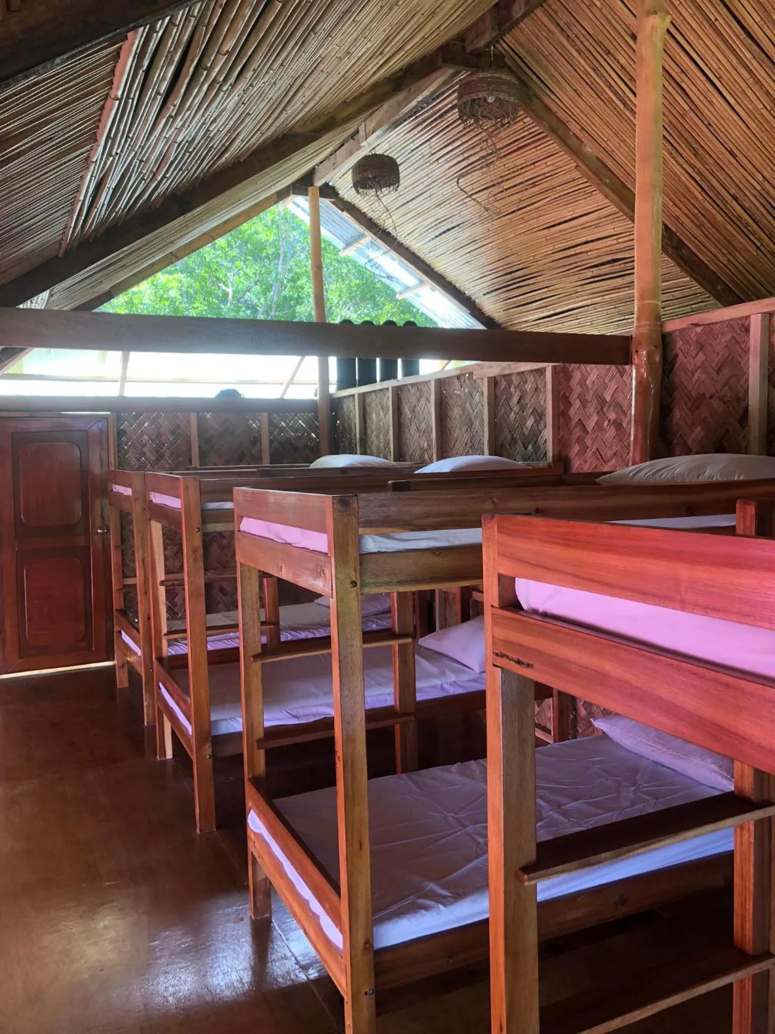 bunk bed in Surf and Skate Duli El Nido By Kiteclub Palawan
