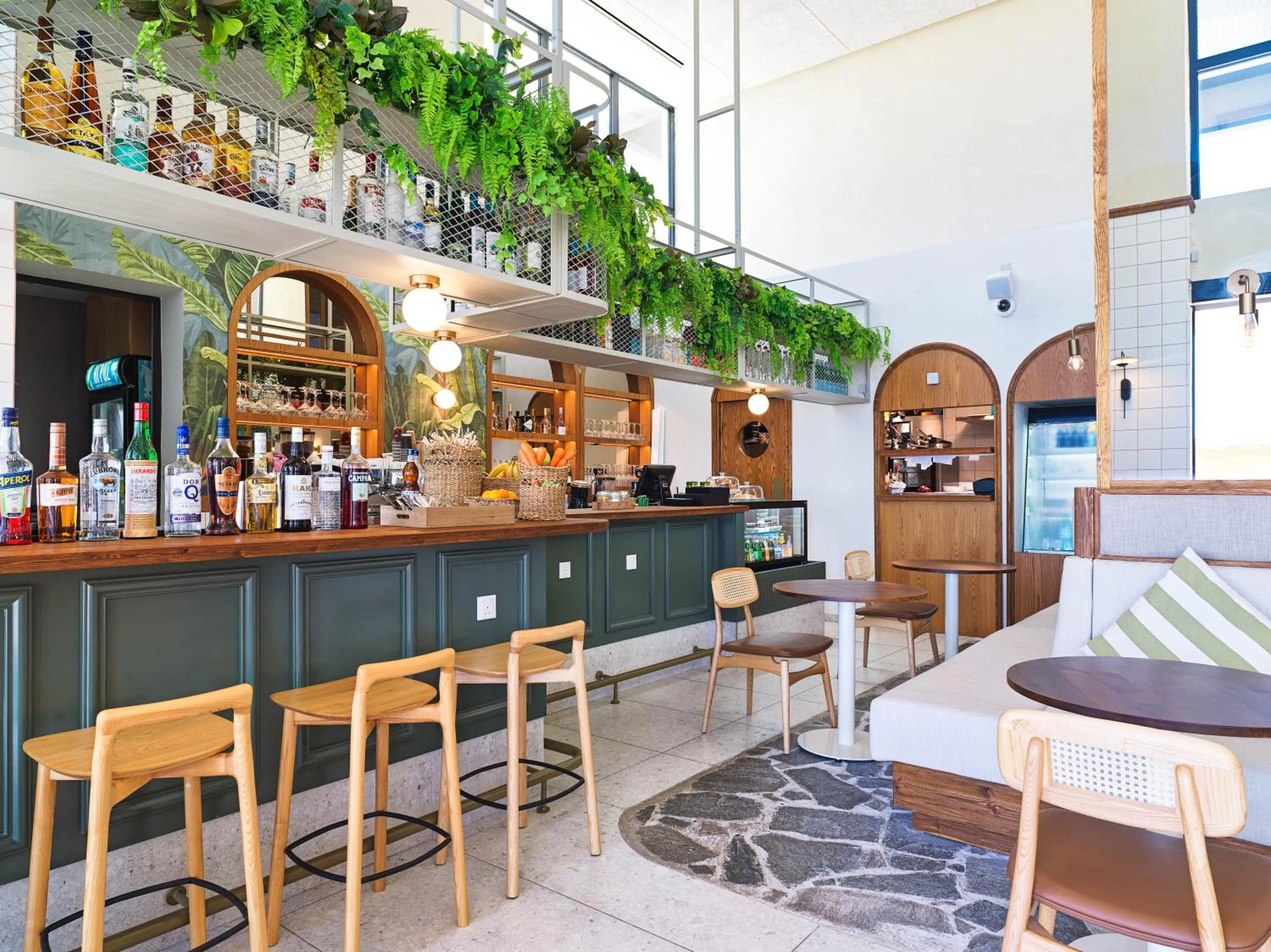 Restaurant/places to eat in LIV Mackenzie Beach Suites Larnaca ADULTS ONLY