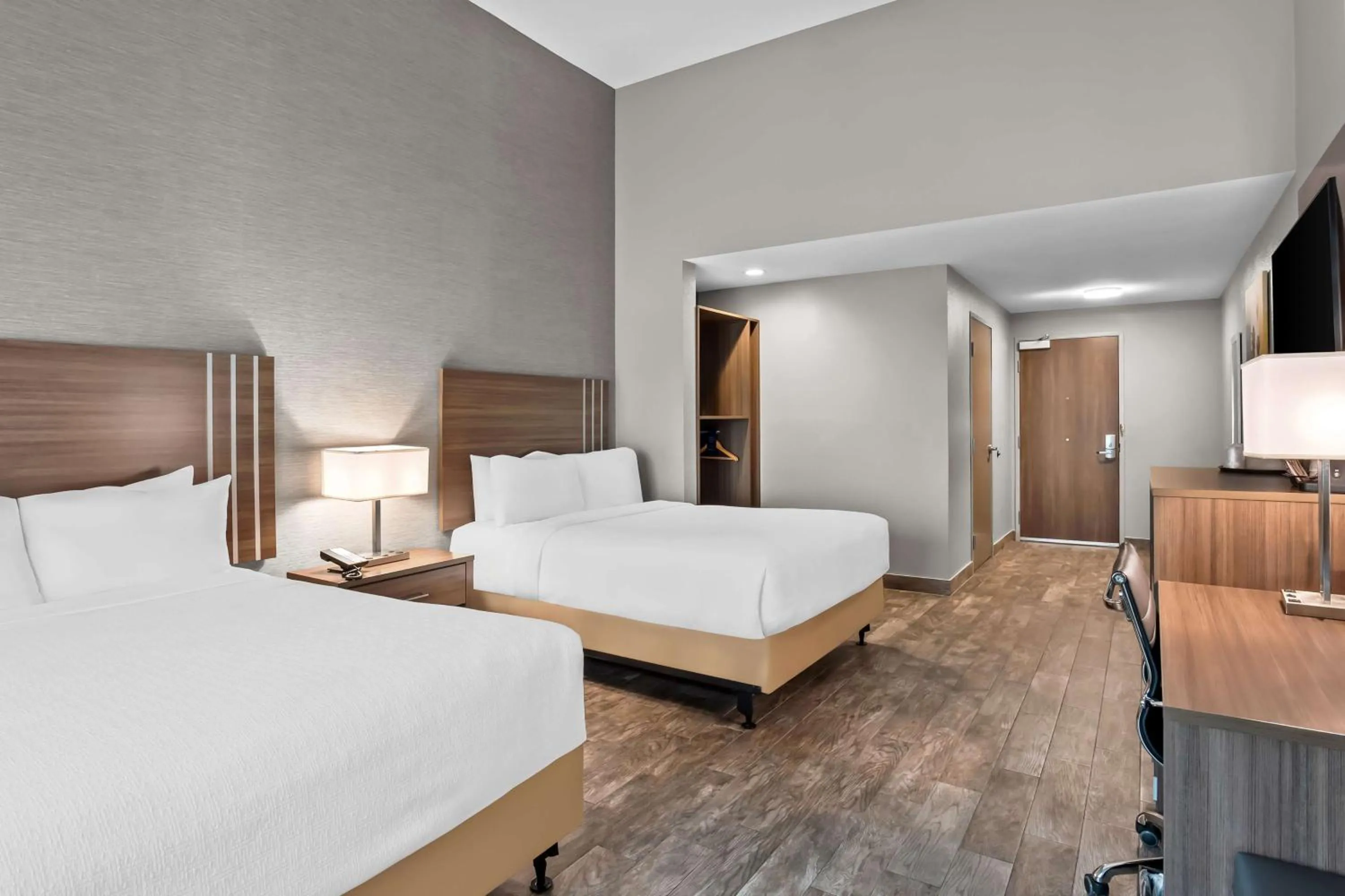 Bedroom, Bed in Best Western San Bernardino Hotel