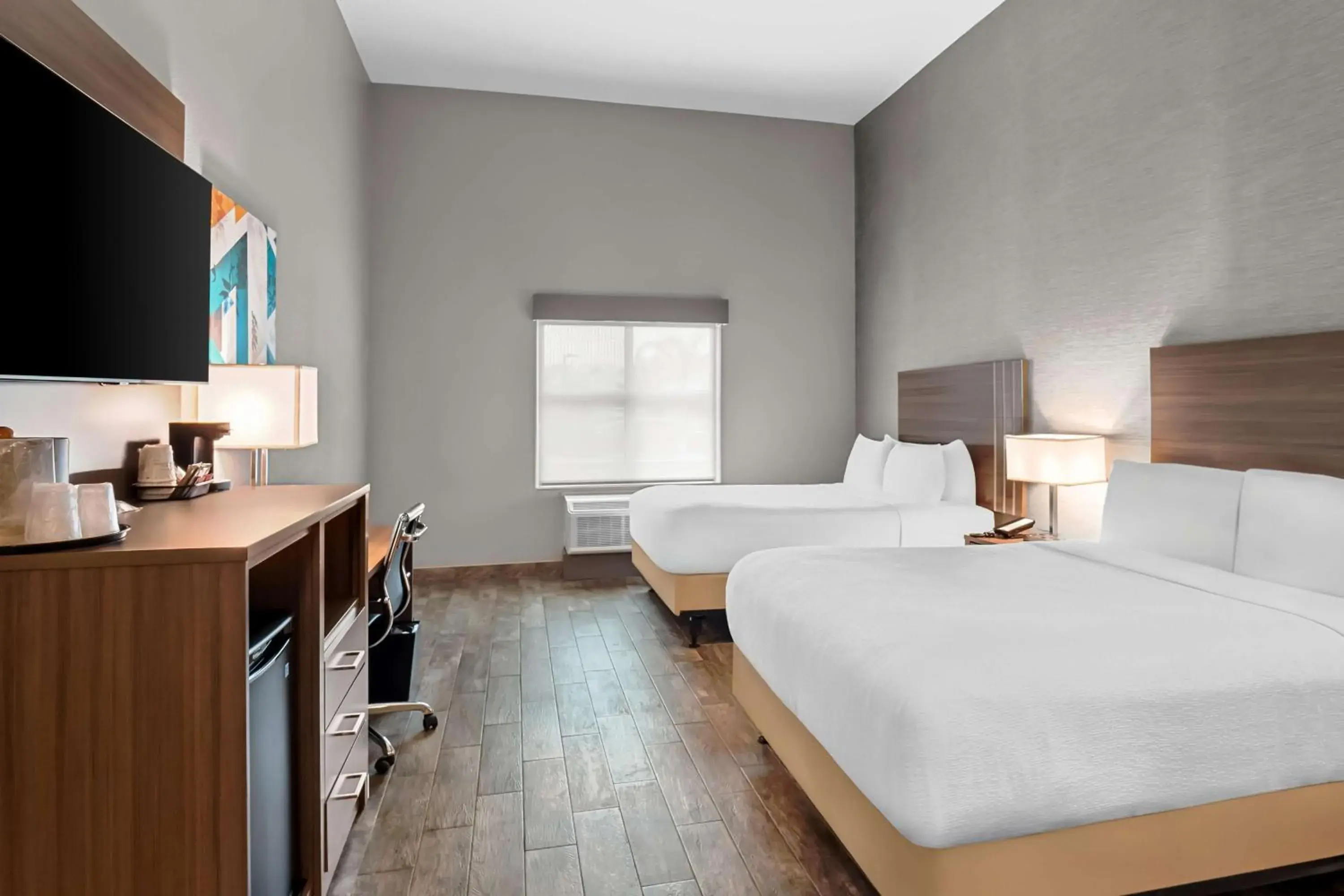 Queen Room with Two Queen Beds and Roll-In Shower - Disability Access/Non-Smoking in Best Western San Bernardino Hotel Queen Room with Two Queen Beds and Roll-In Shower - Disability Access/Non-Smoking in Best Western San Bernardino Hotel