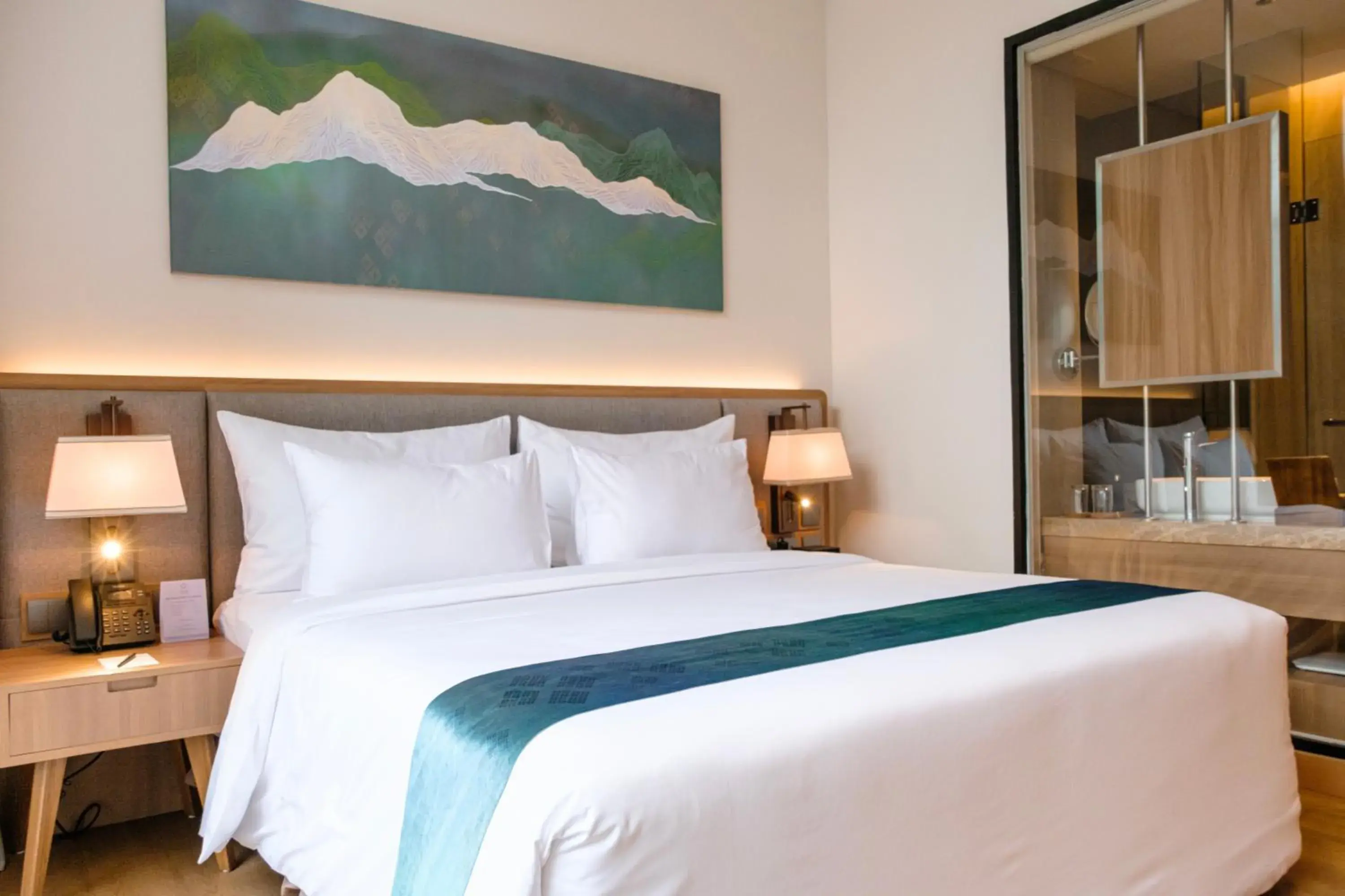 Grand Deluxe King Mountain in Marianna Resort And Convention Tuktuk - Samosir, Marclan Collection Grand Deluxe King Mountain in Marianna Resort And Convention Tuktuk - Samosir, Marclan Collection