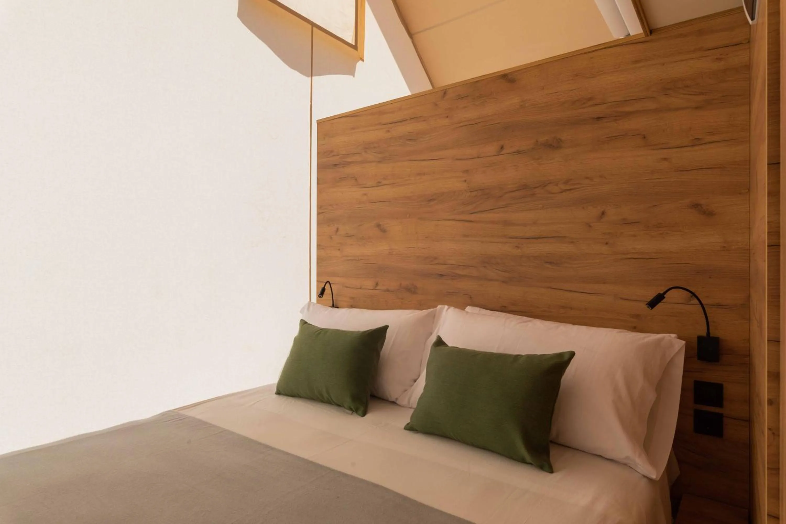 Bedroom, Bed in wecamp Cadaqués