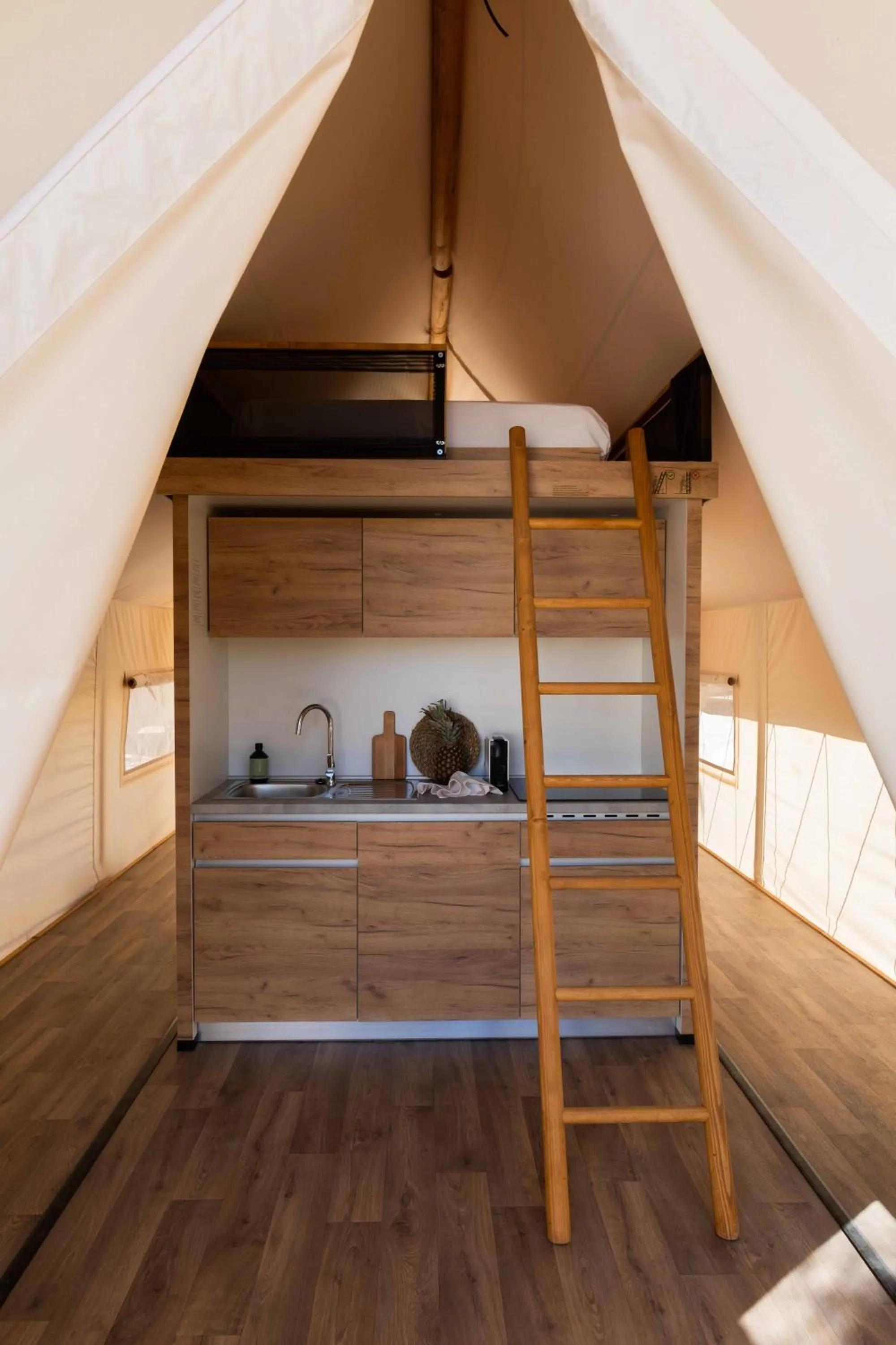 Kitchen or kitchenette, Bed in wecamp Cadaqués