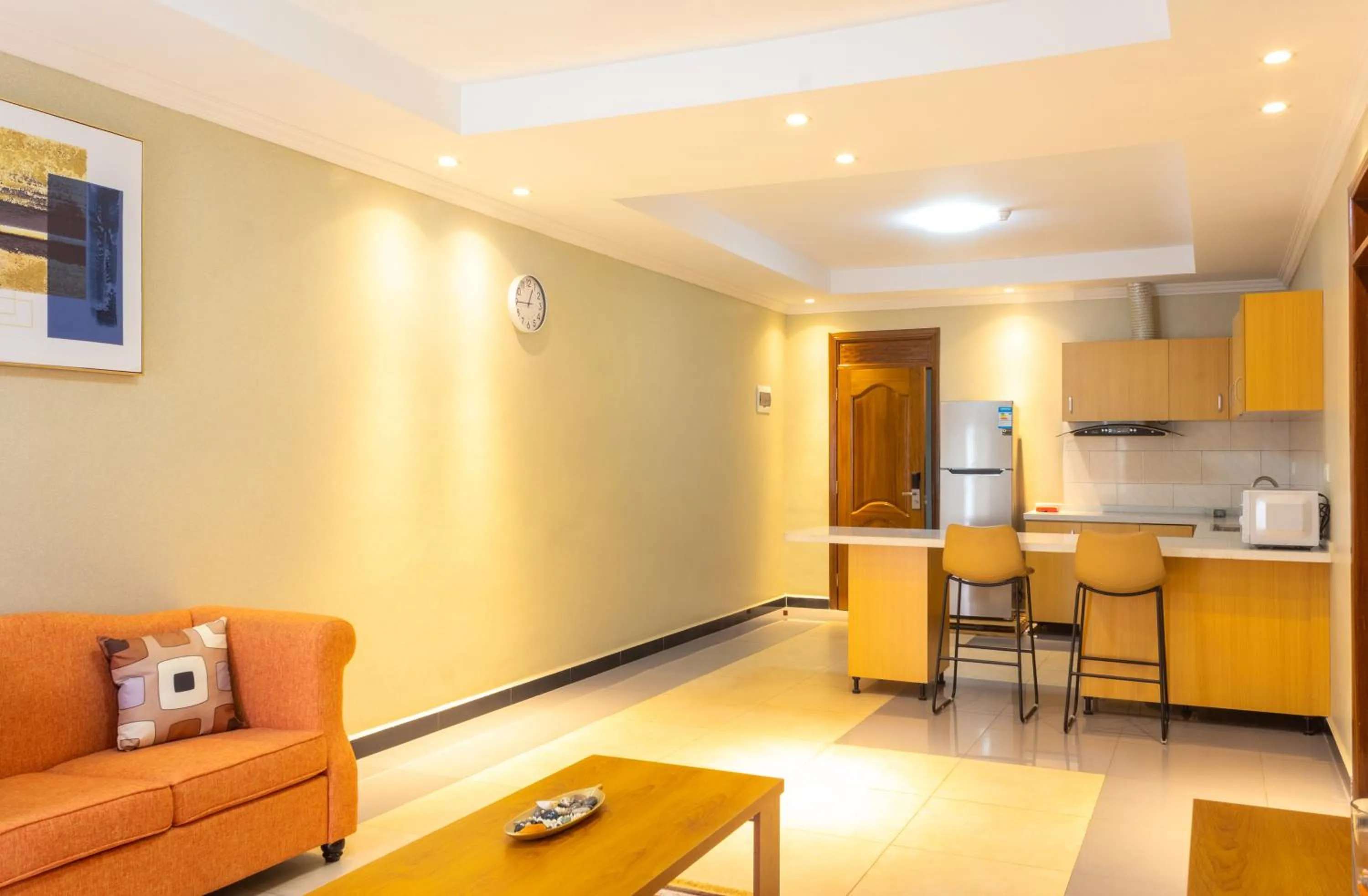 Kitchen or kitchenette in Tropical Plaza Apartments