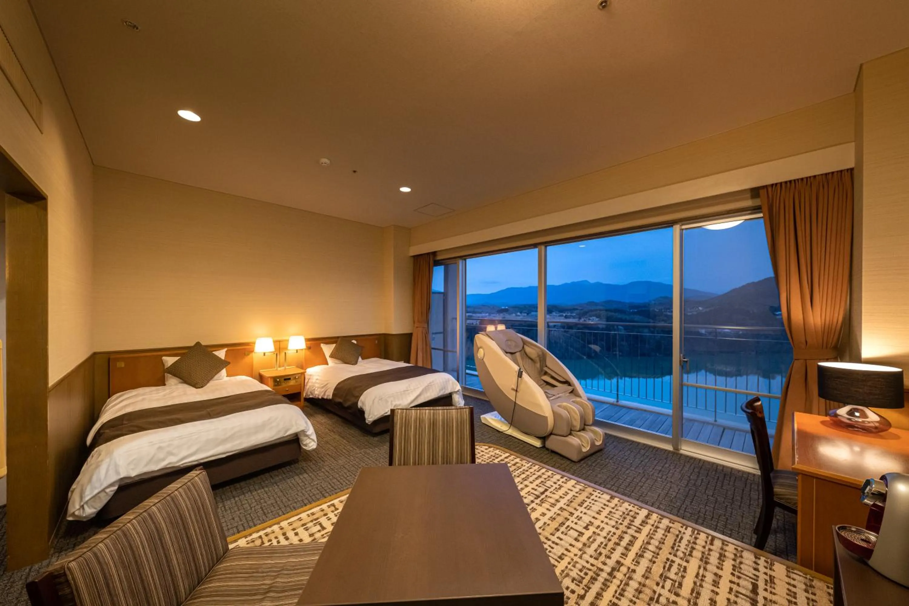 Photo of the whole room, Bed in Enakyo Onsen Hotel Yuzuriha