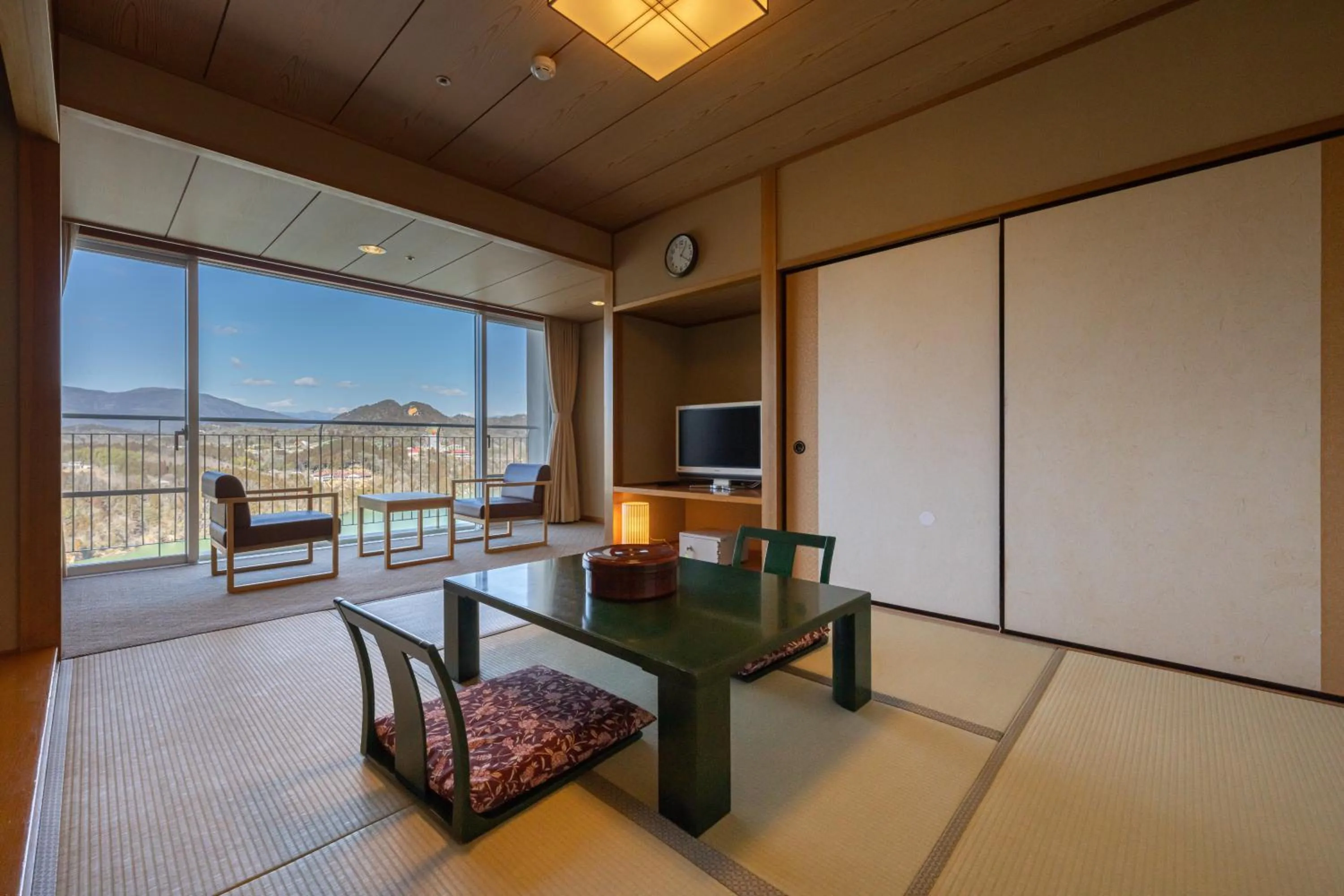 Photo of the whole room in Enakyo Onsen Hotel Yuzuriha