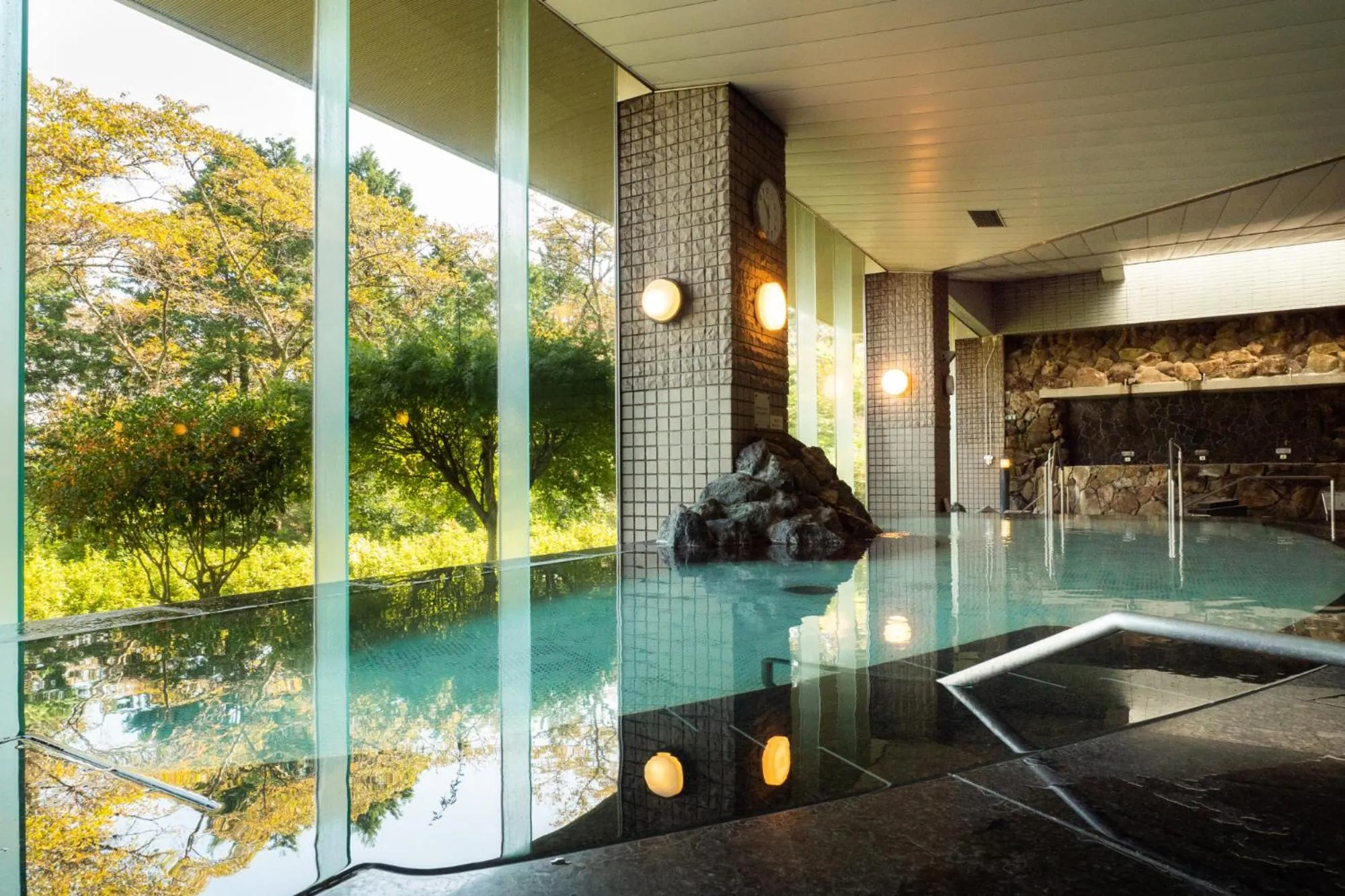 Hot Spring Bath in Enakyo Onsen Hotel Yuzuriha