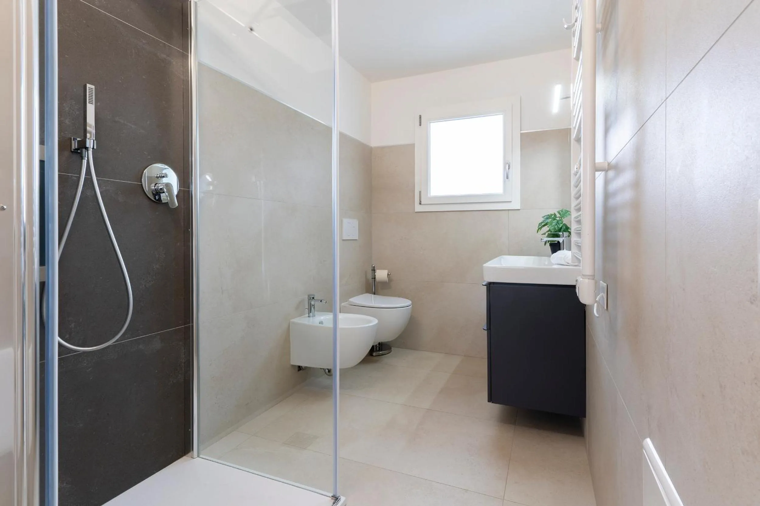 Shower in Villa Elena - Affitti Brevi Italia