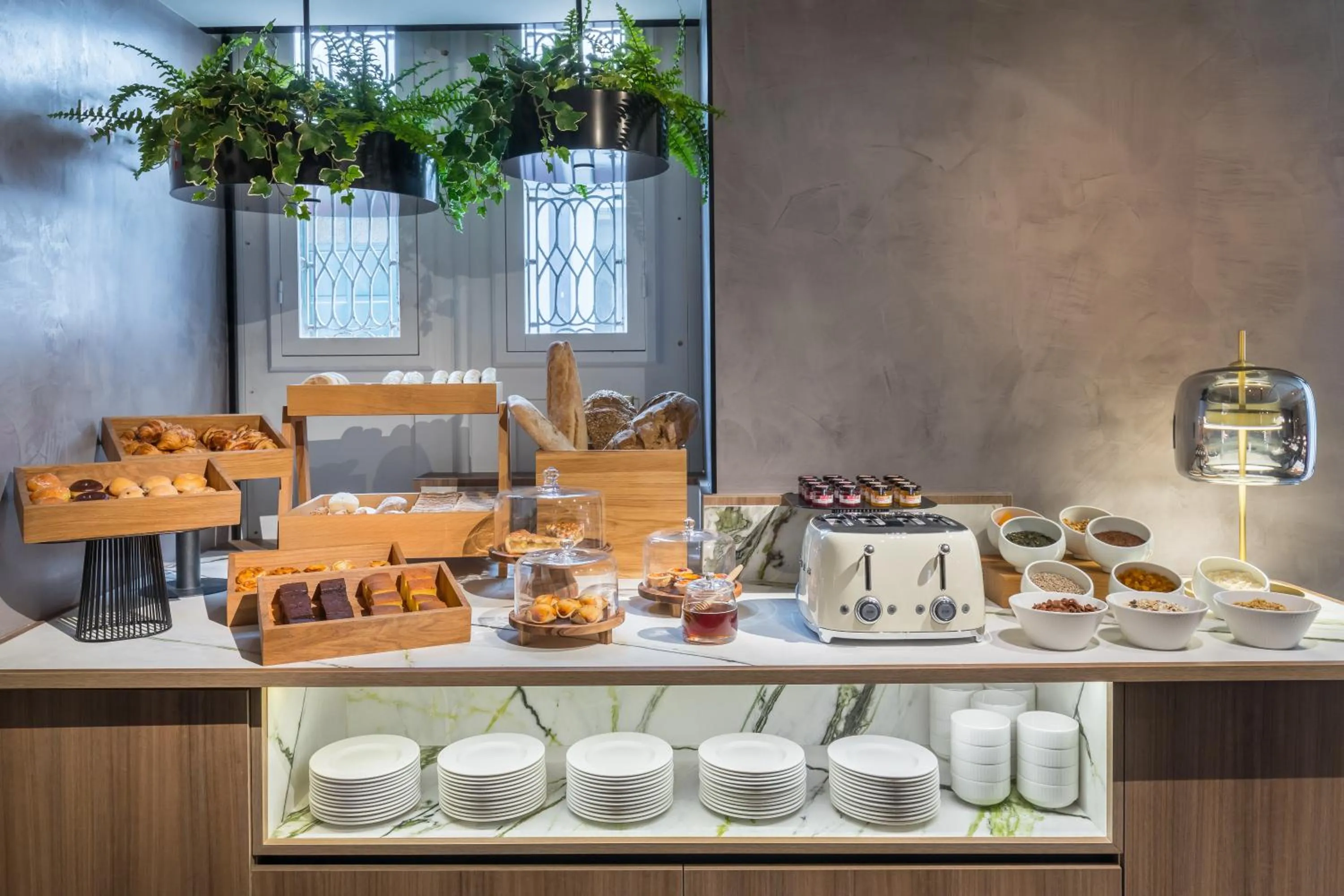 Restaurant/places to eat in Barceló Funchal Oldtown