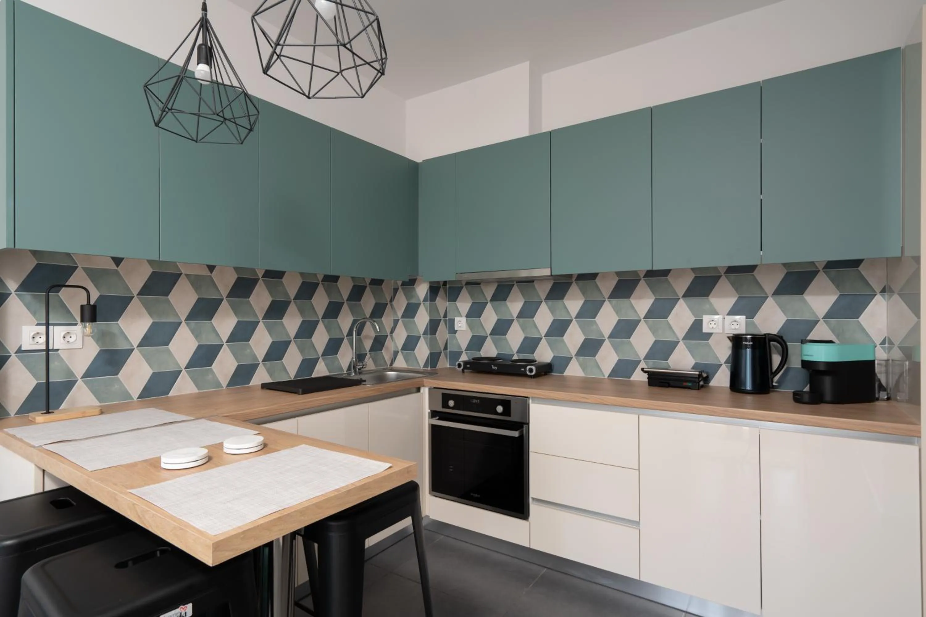 Coffee/tea facilities in Starlight Residence