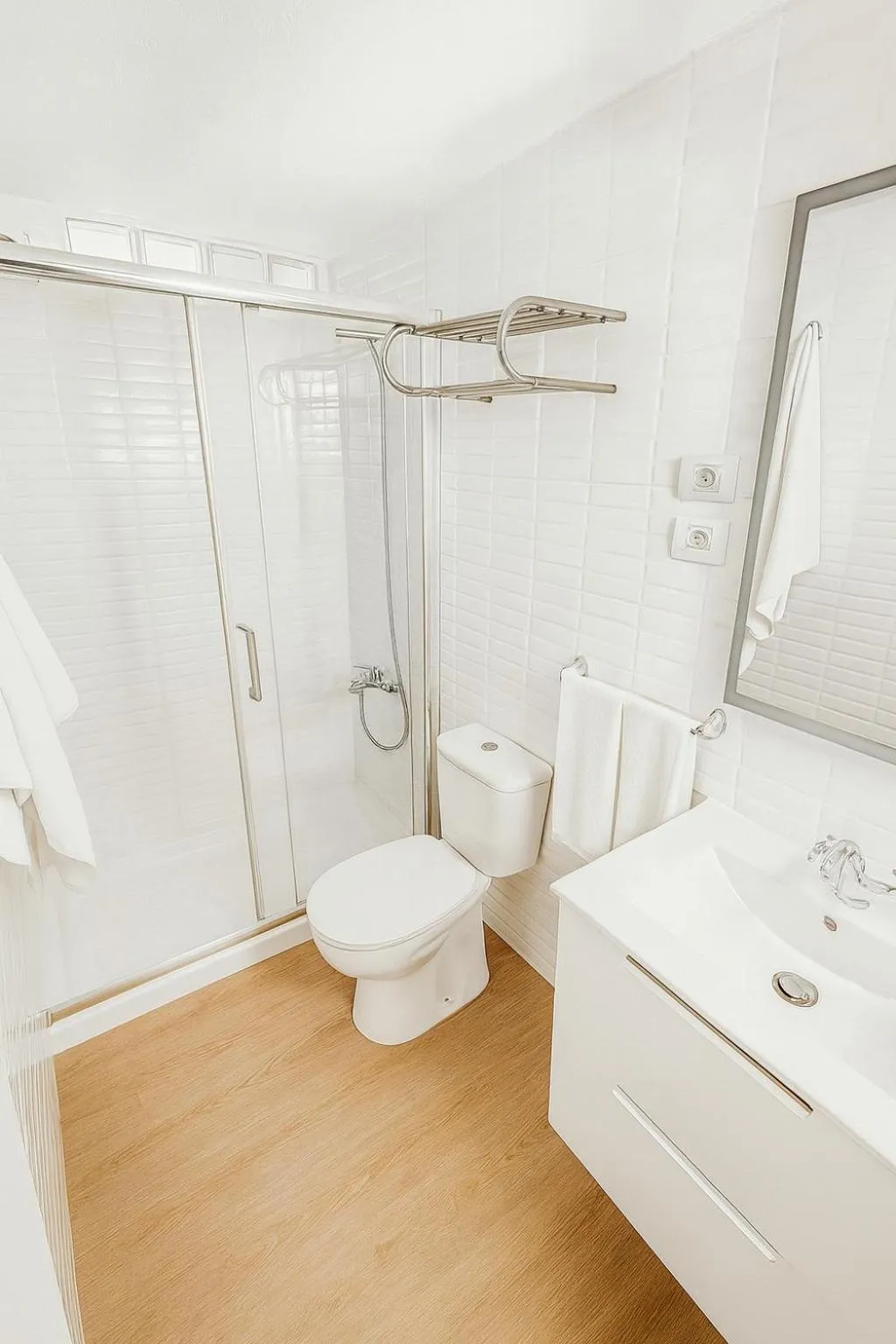 Shower in Hotel Rural Villa del Monte