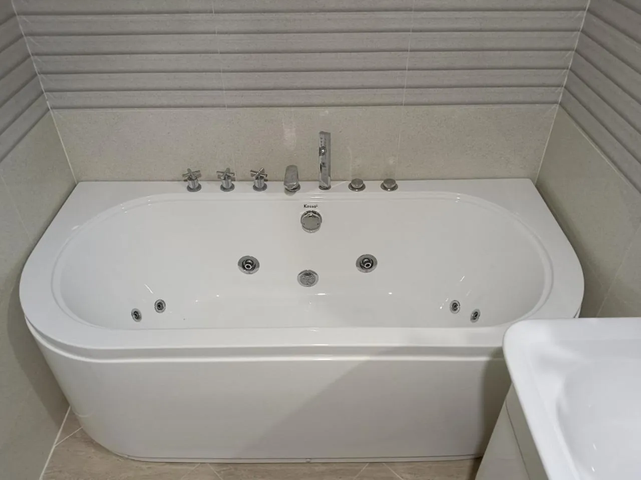 Hot Tub in Baan Plaifah Khao Yai Hotel