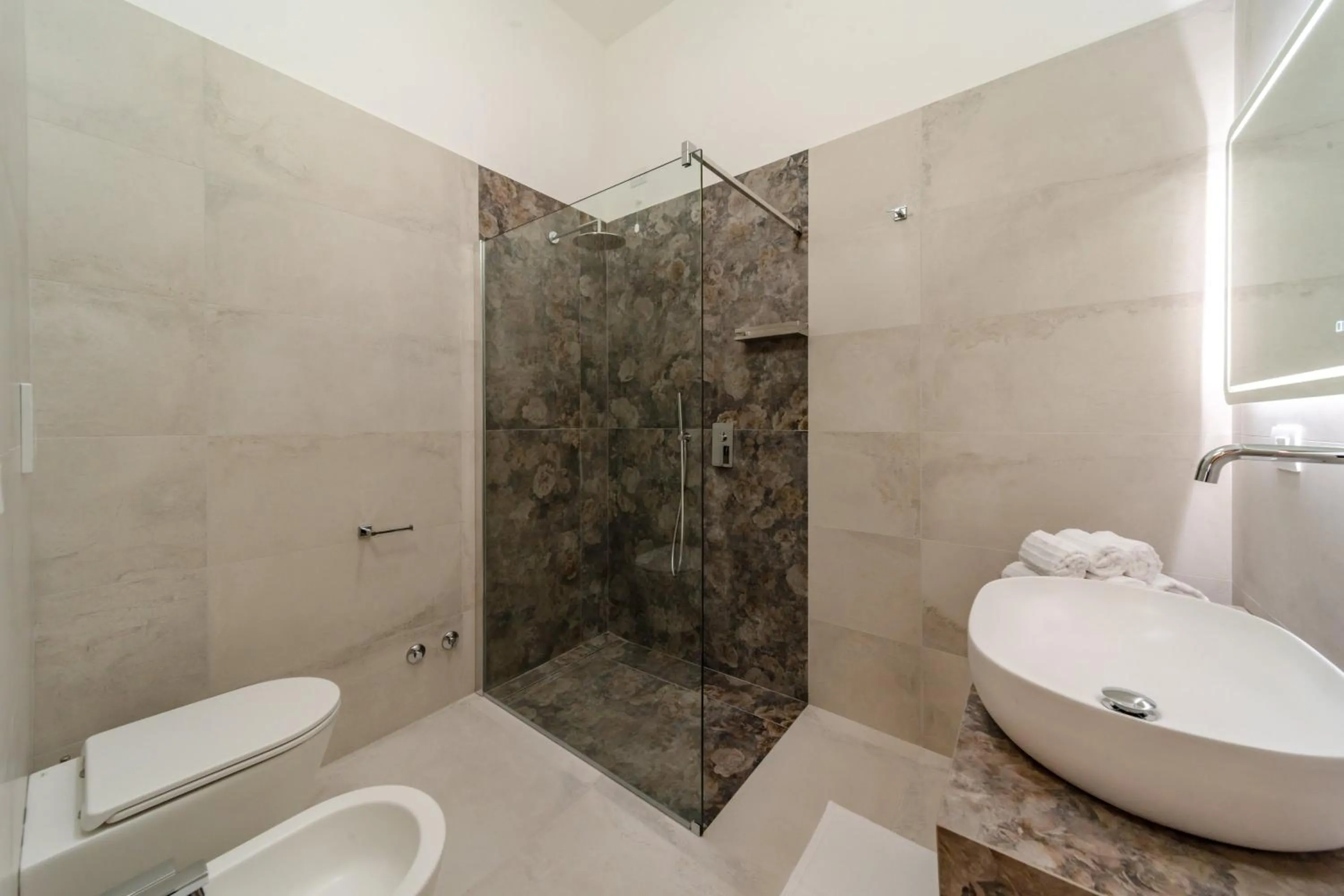 Shower in Sarmenti Agriresort