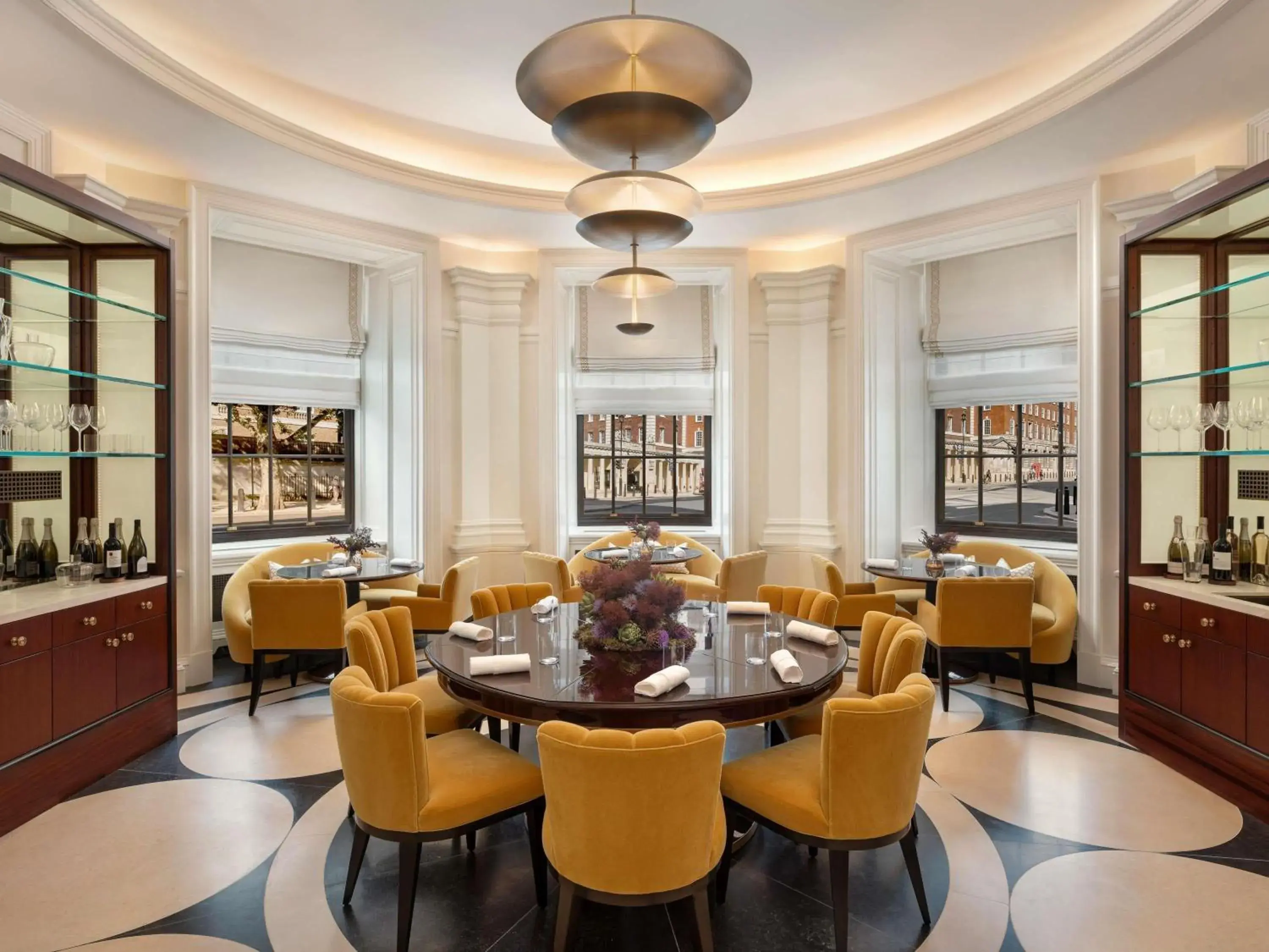 Restaurant/places to eat in Raffles London at The OWO Restaurant/places to eat in Raffles London at The OWO