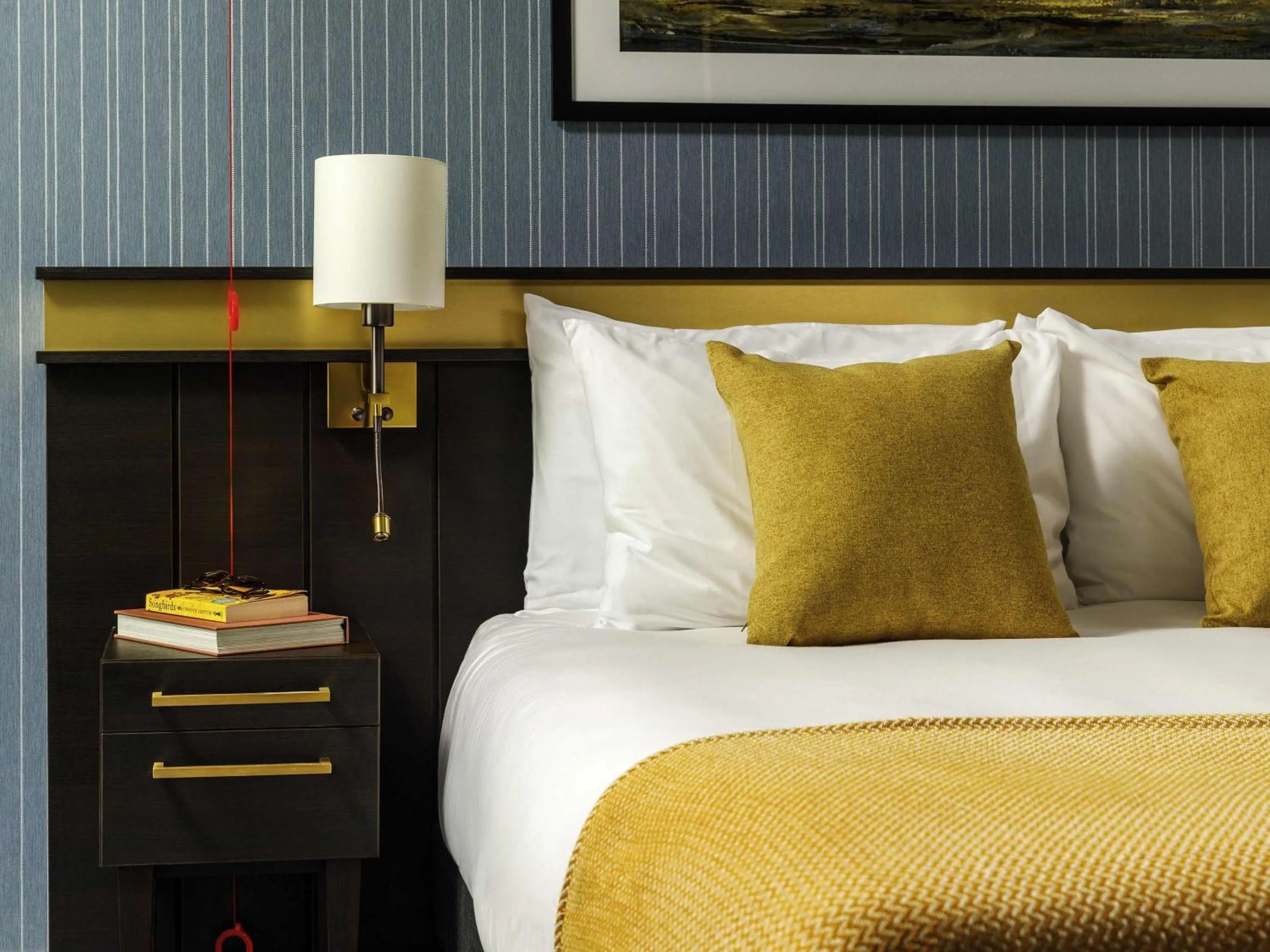 Bedroom, Bed in Mercure Paignton Hotel