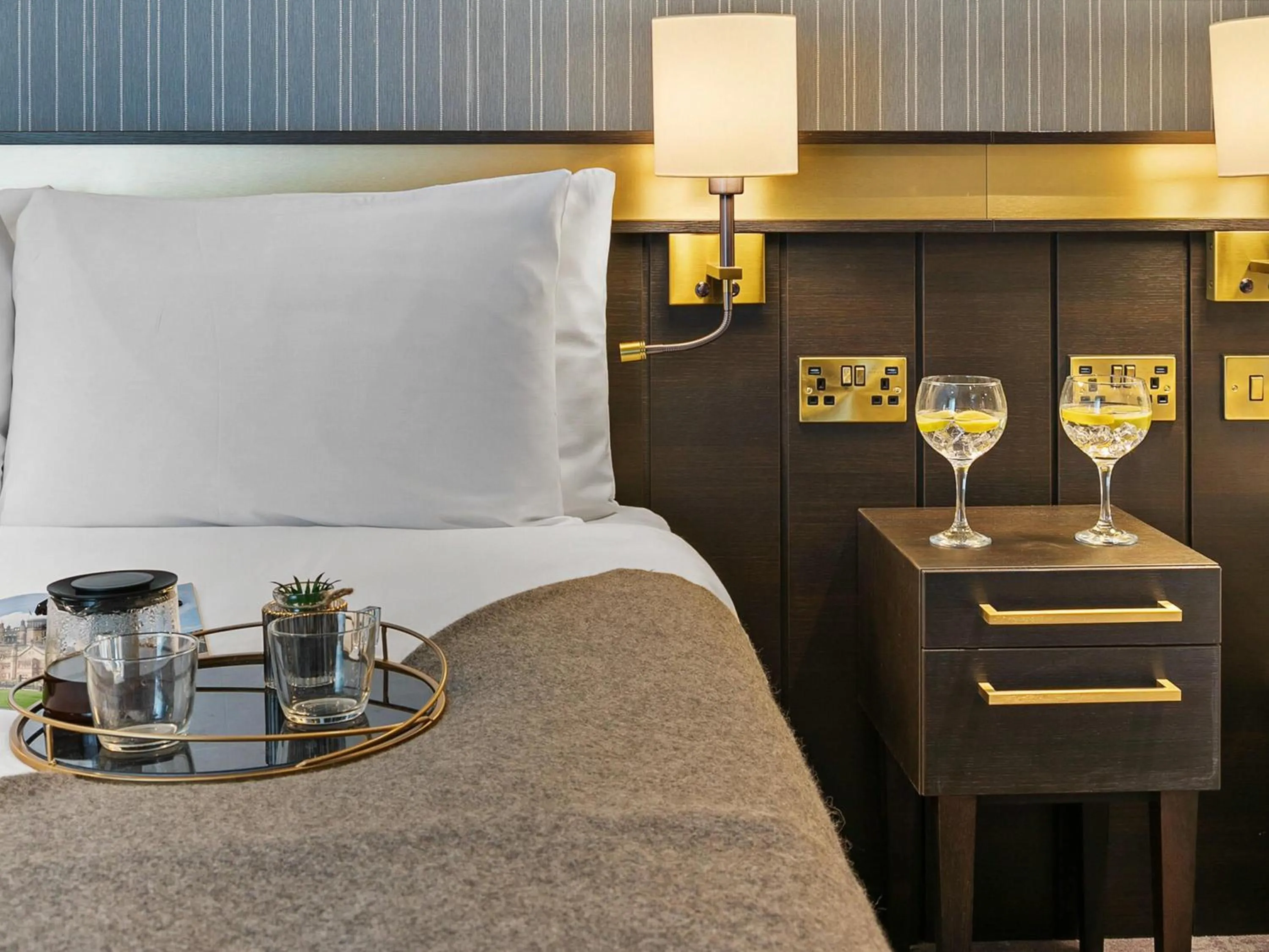 Bedroom in Mercure Paignton Hotel