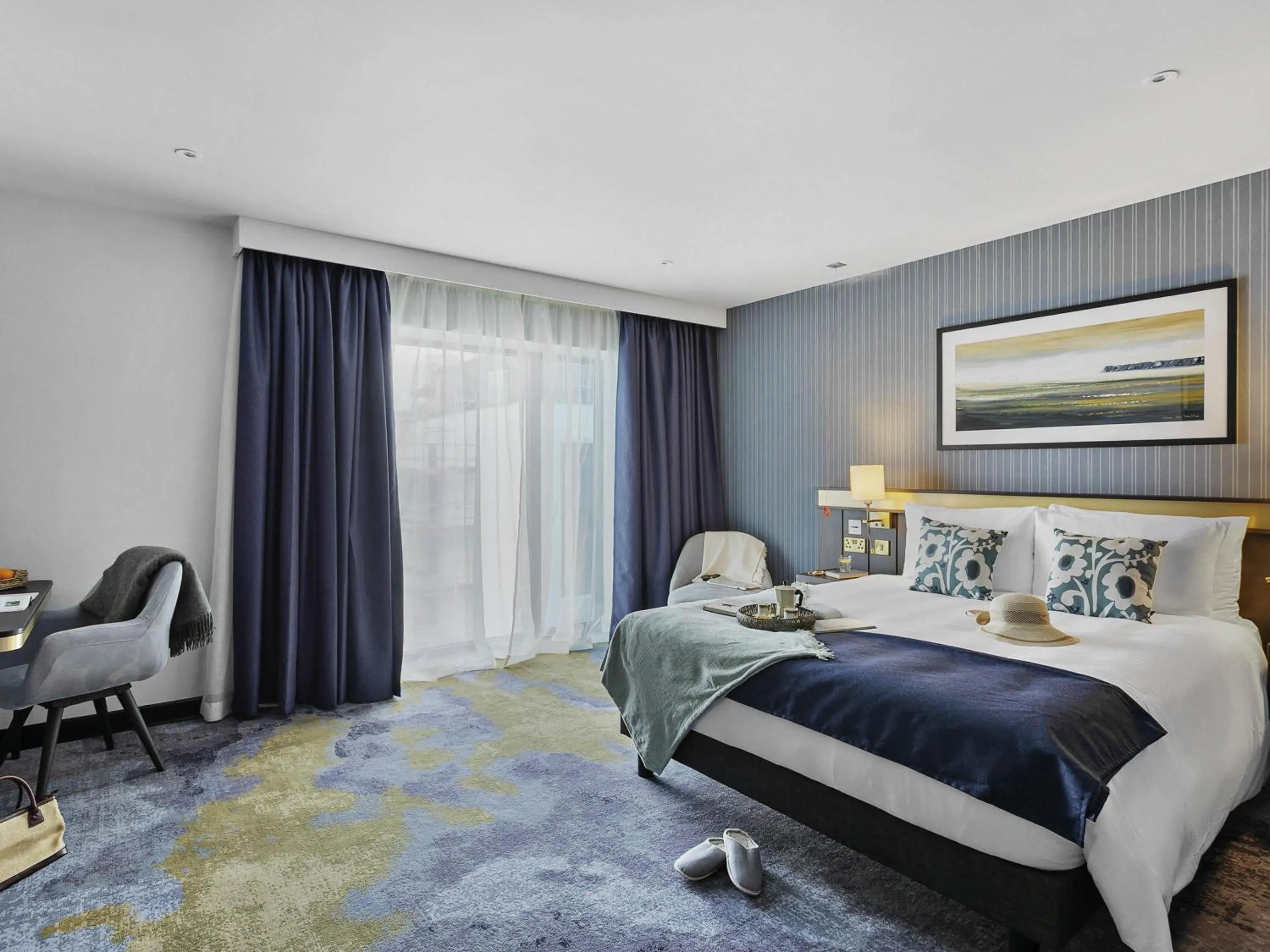 Bedroom, Bed in Mercure Paignton Hotel