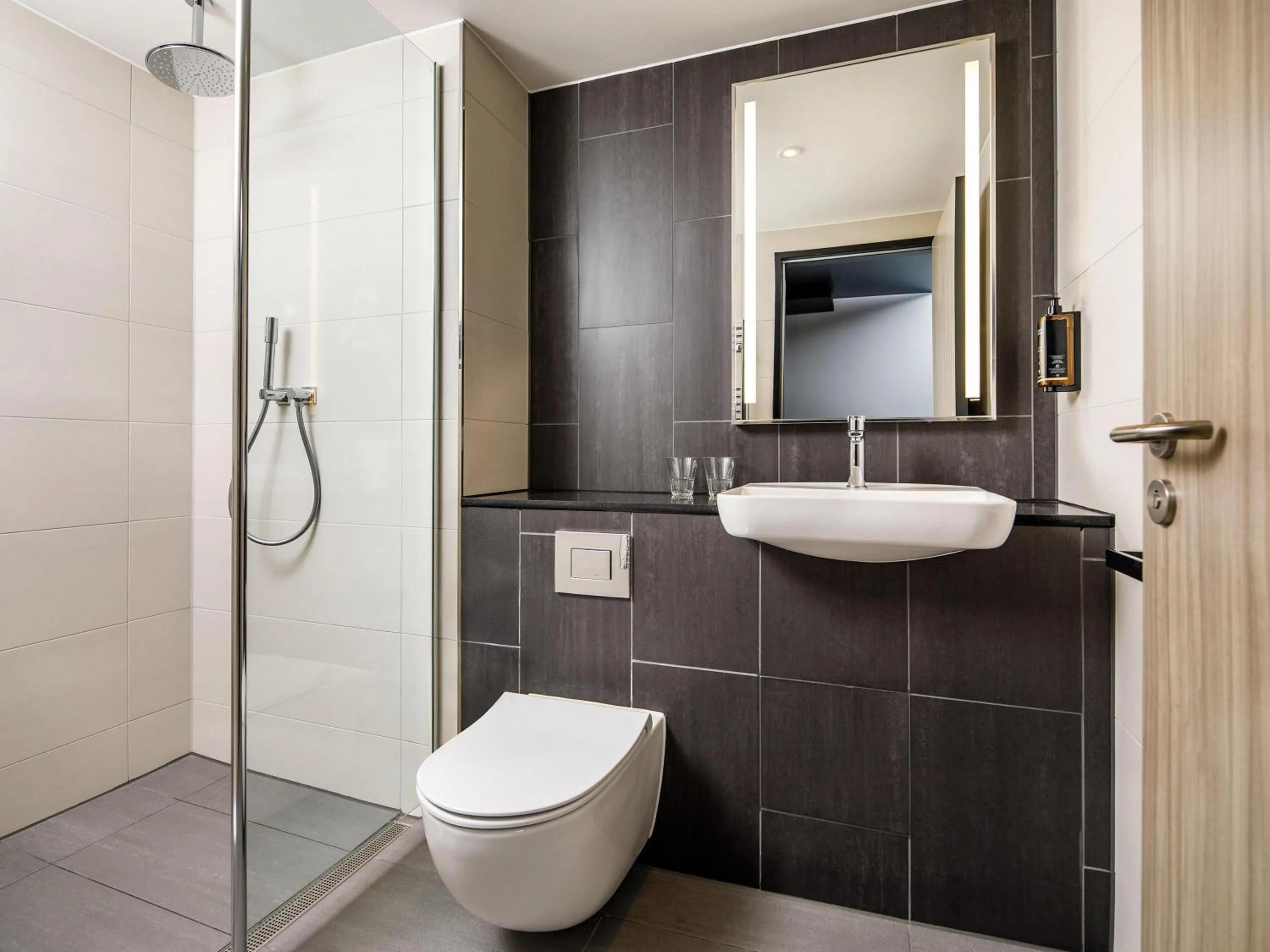 Bedroom in Mercure Paignton Hotel