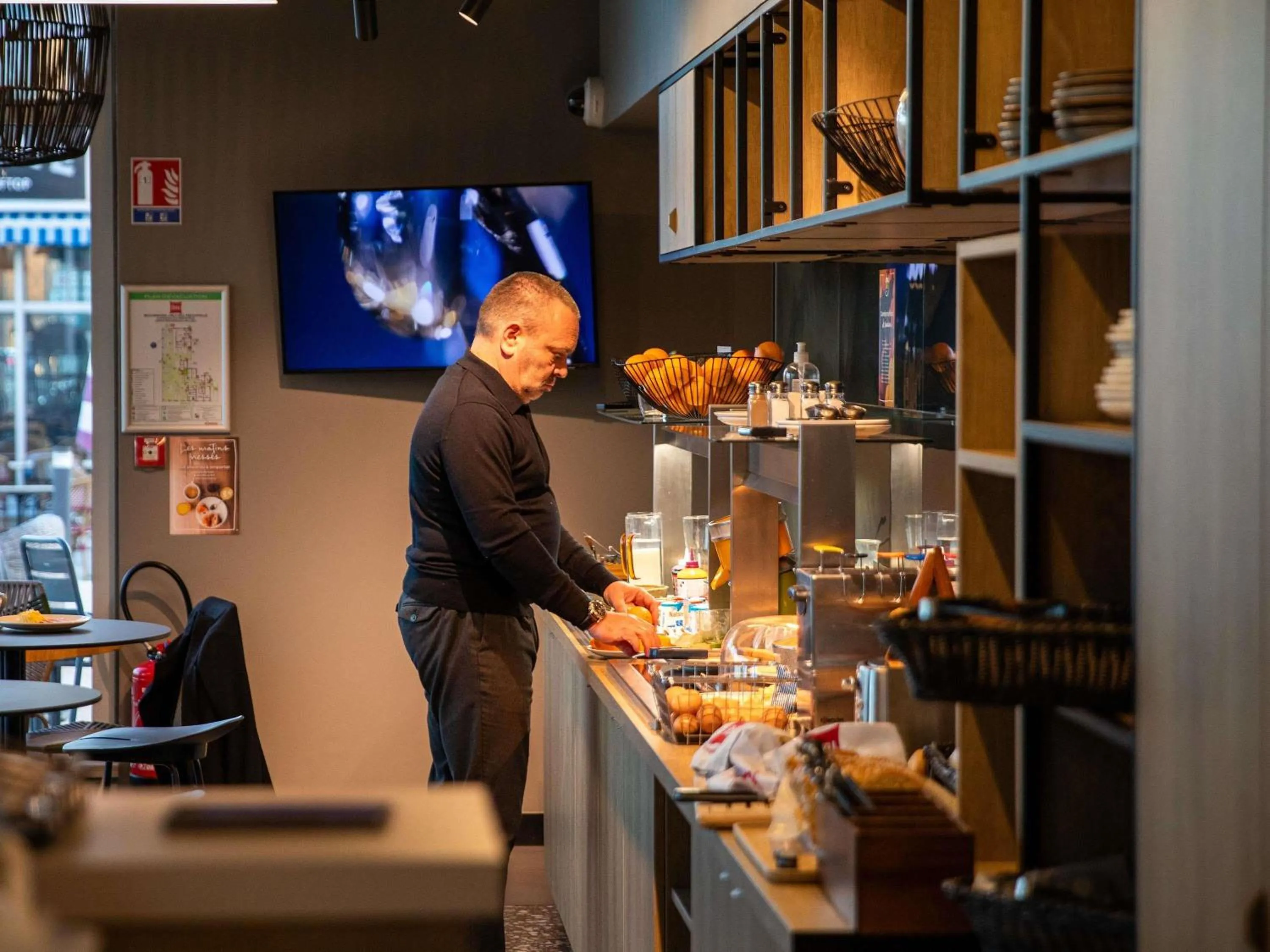 Breakfast in Ibis Bourgoin Jallieu Medipole