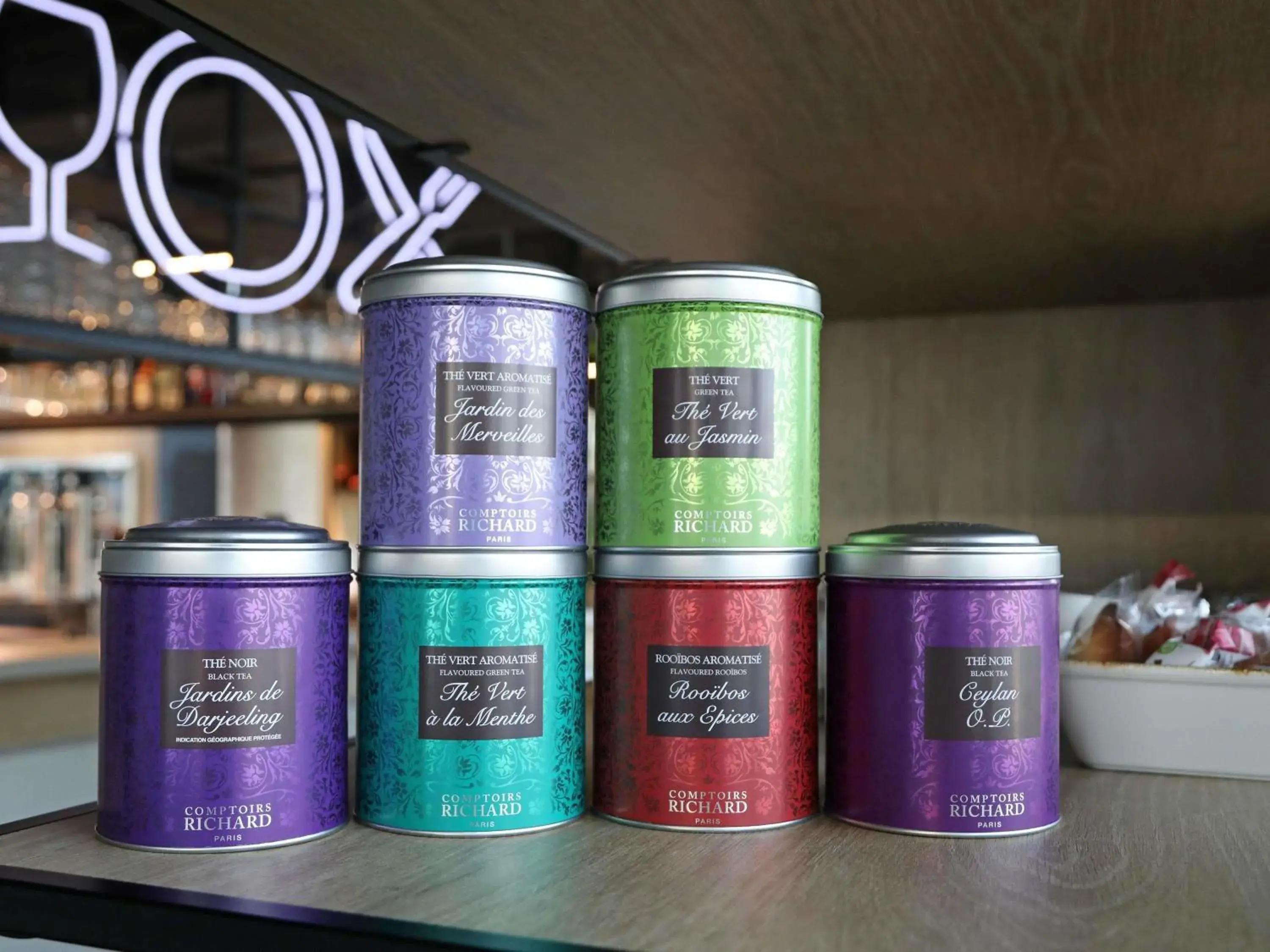 Lounge or bar in Ibis Bourgoin Jallieu Medipole Lounge or bar in Ibis Bourgoin Jallieu Medipole