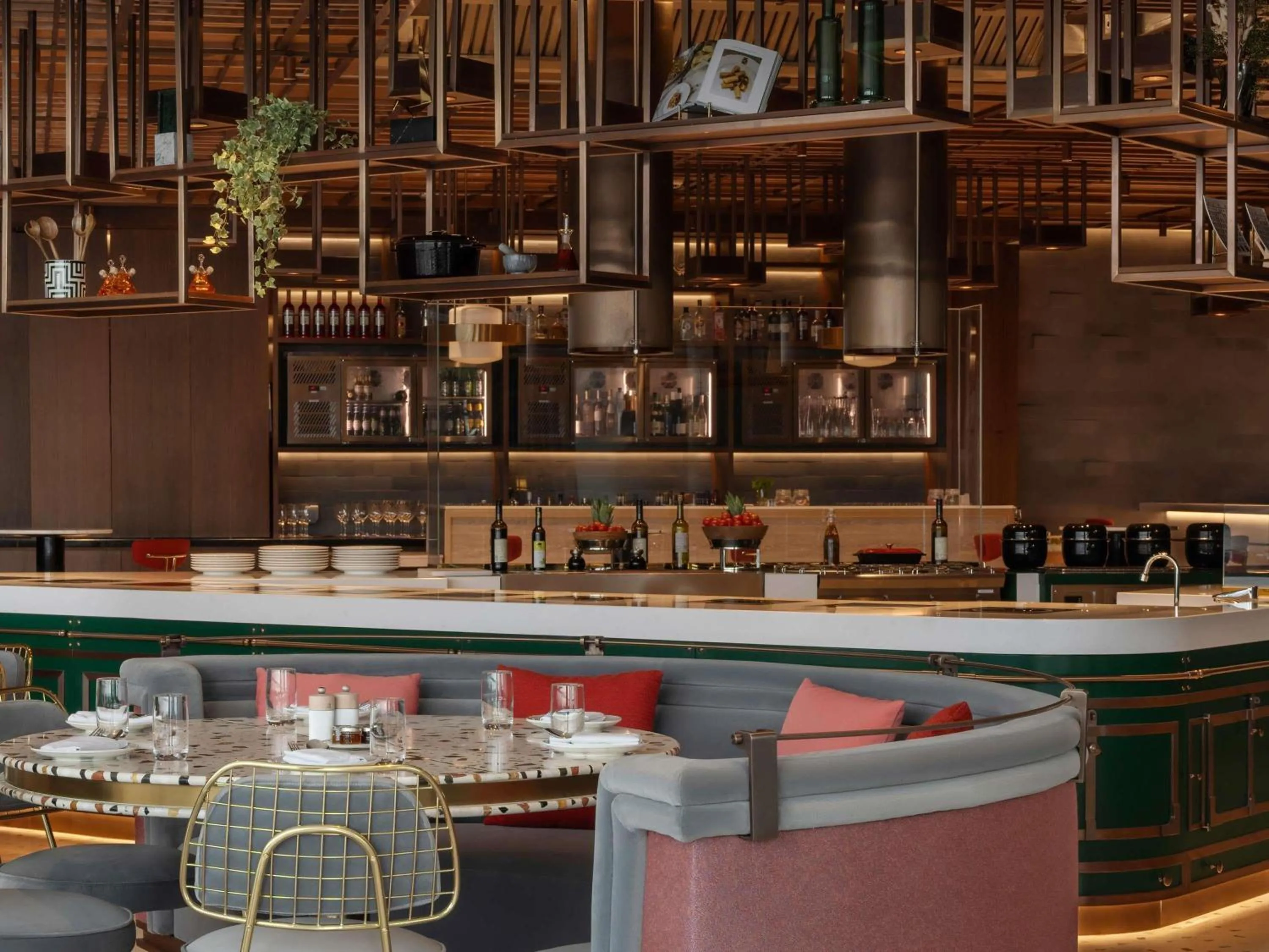 Restaurant/places to eat in SO/ Uptown Dubai