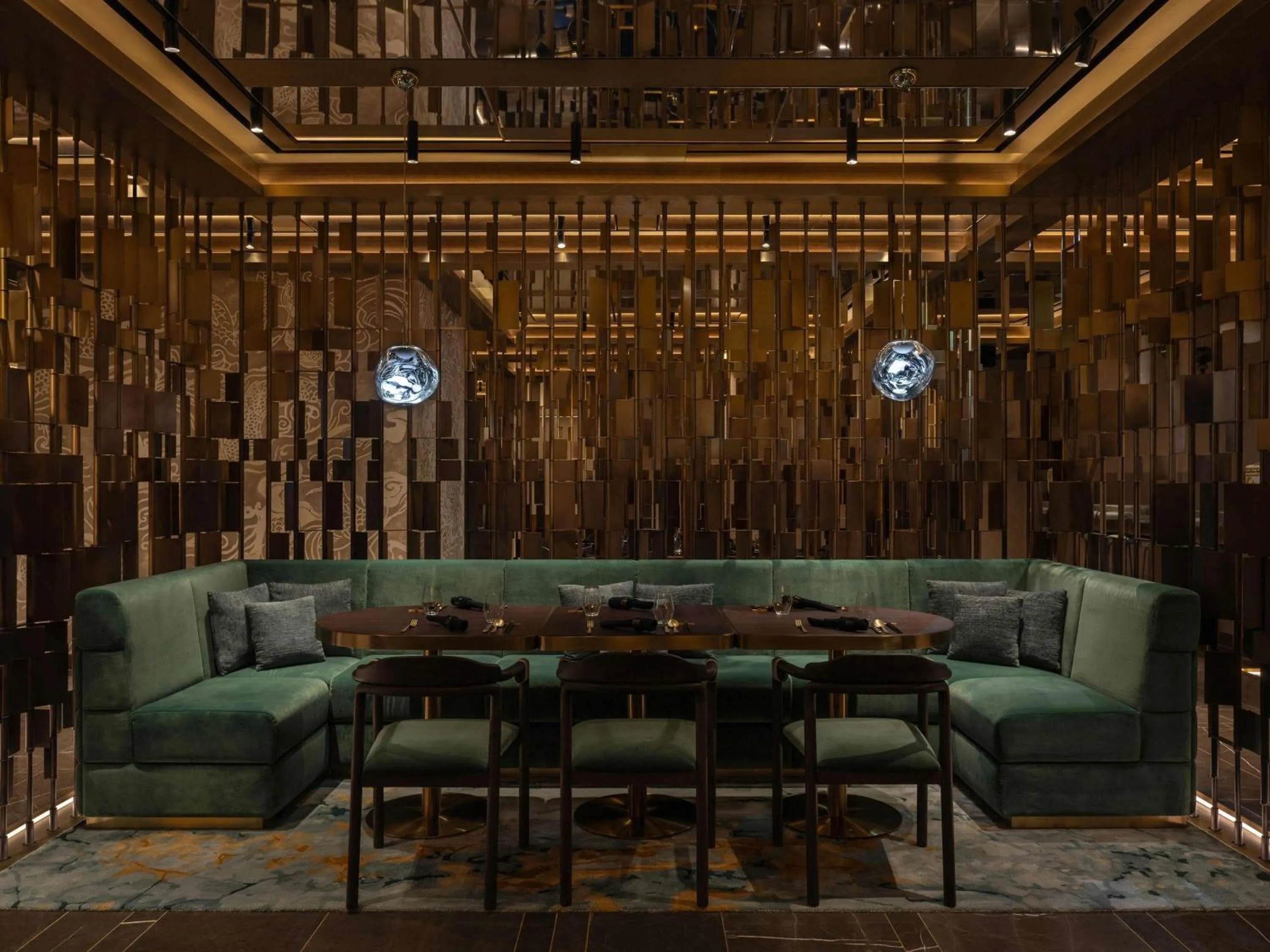 Restaurant/places to eat in SO/ Uptown Dubai