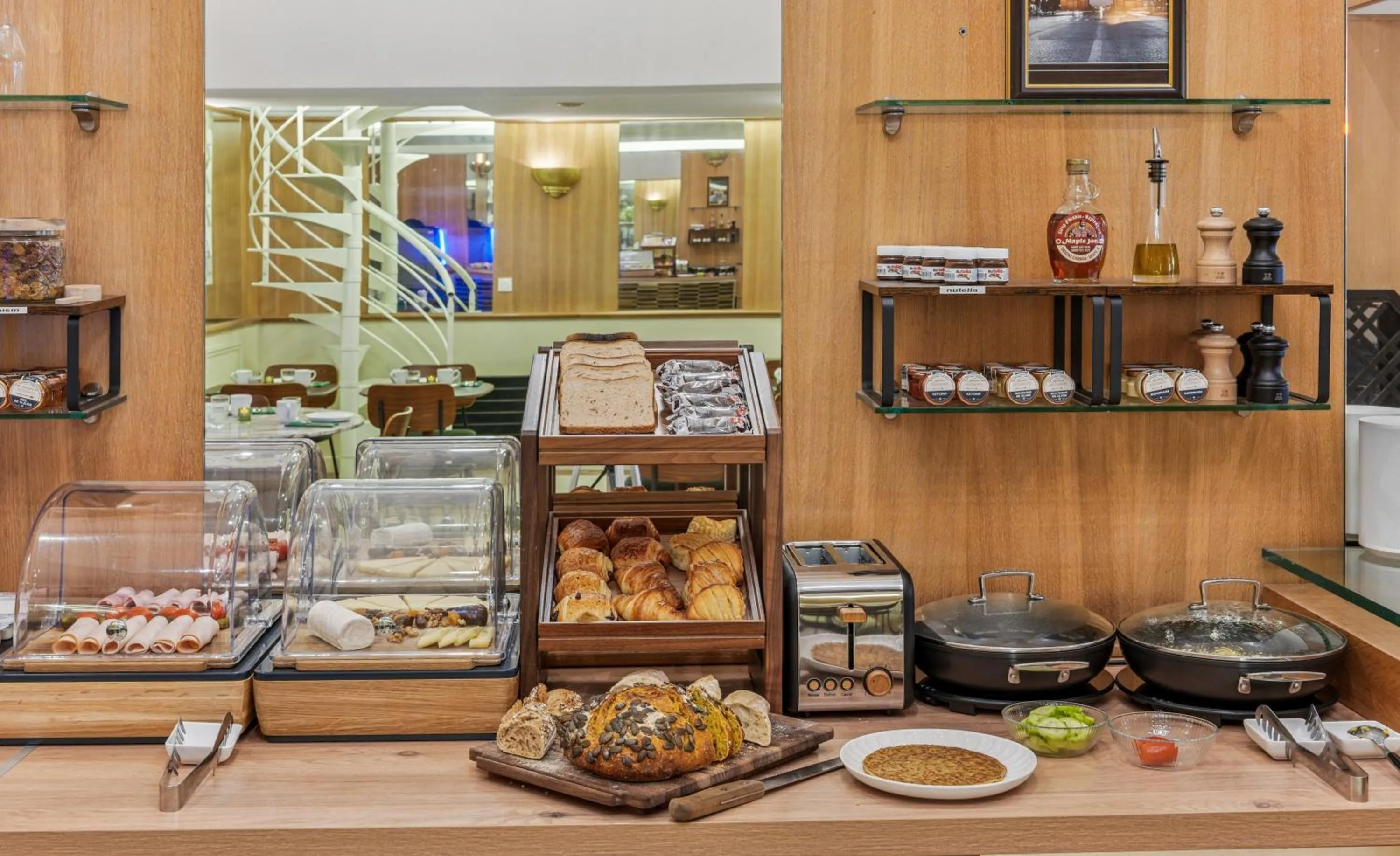 Continental breakfast in Hotel Le Clery
