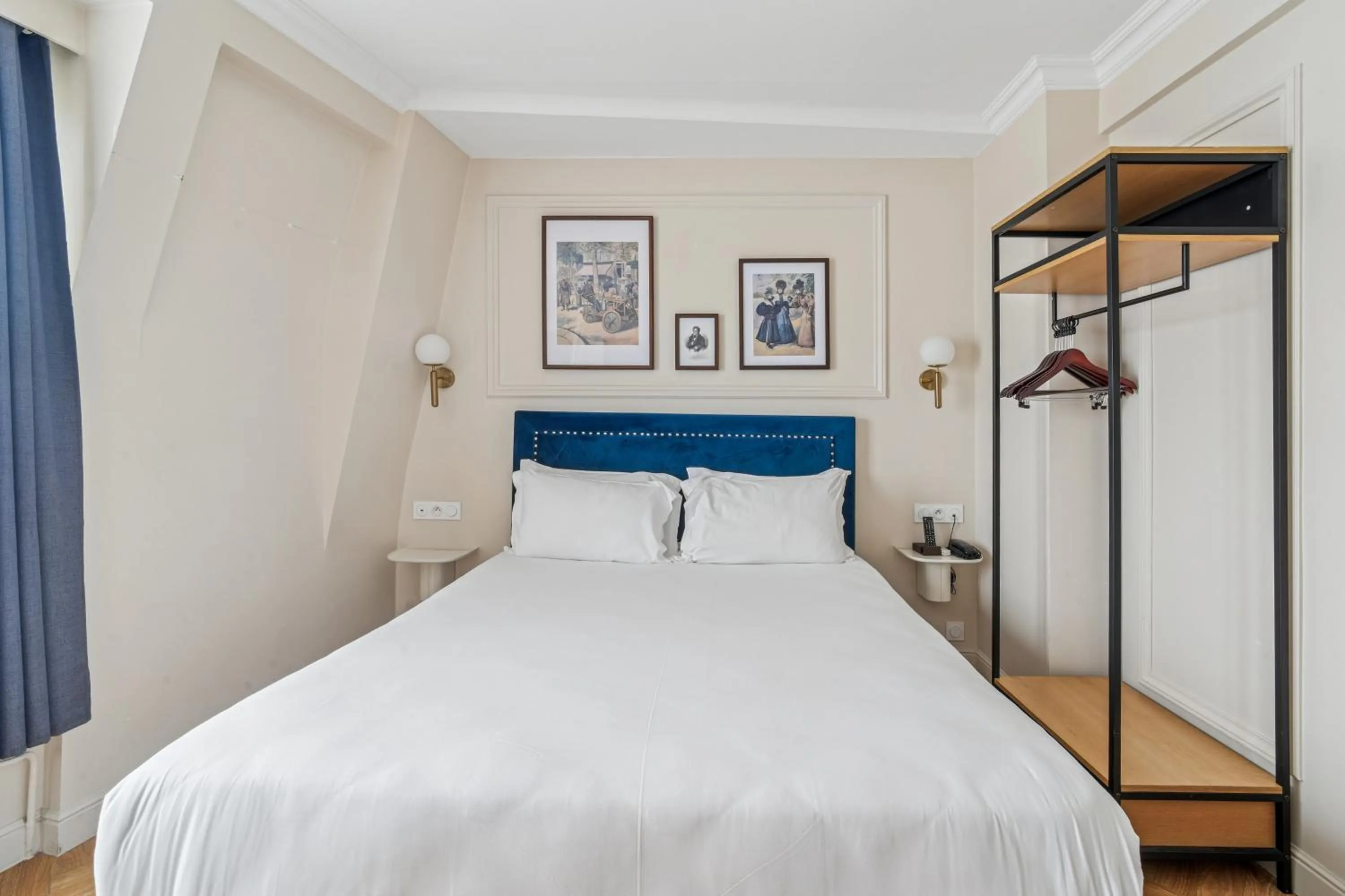 Bedroom, Bed in Hotel Le Clery