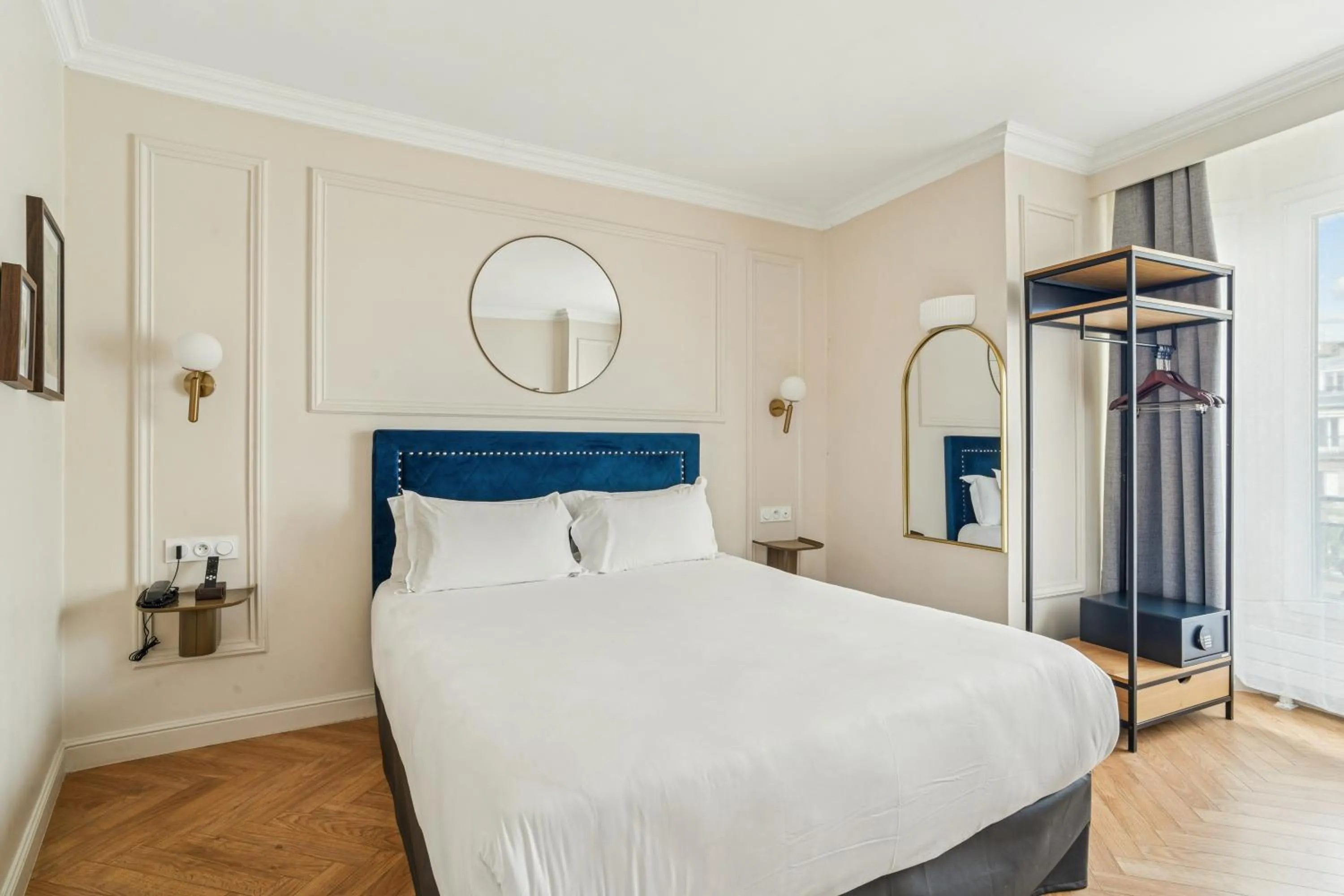 Bed in Hotel Le Clery