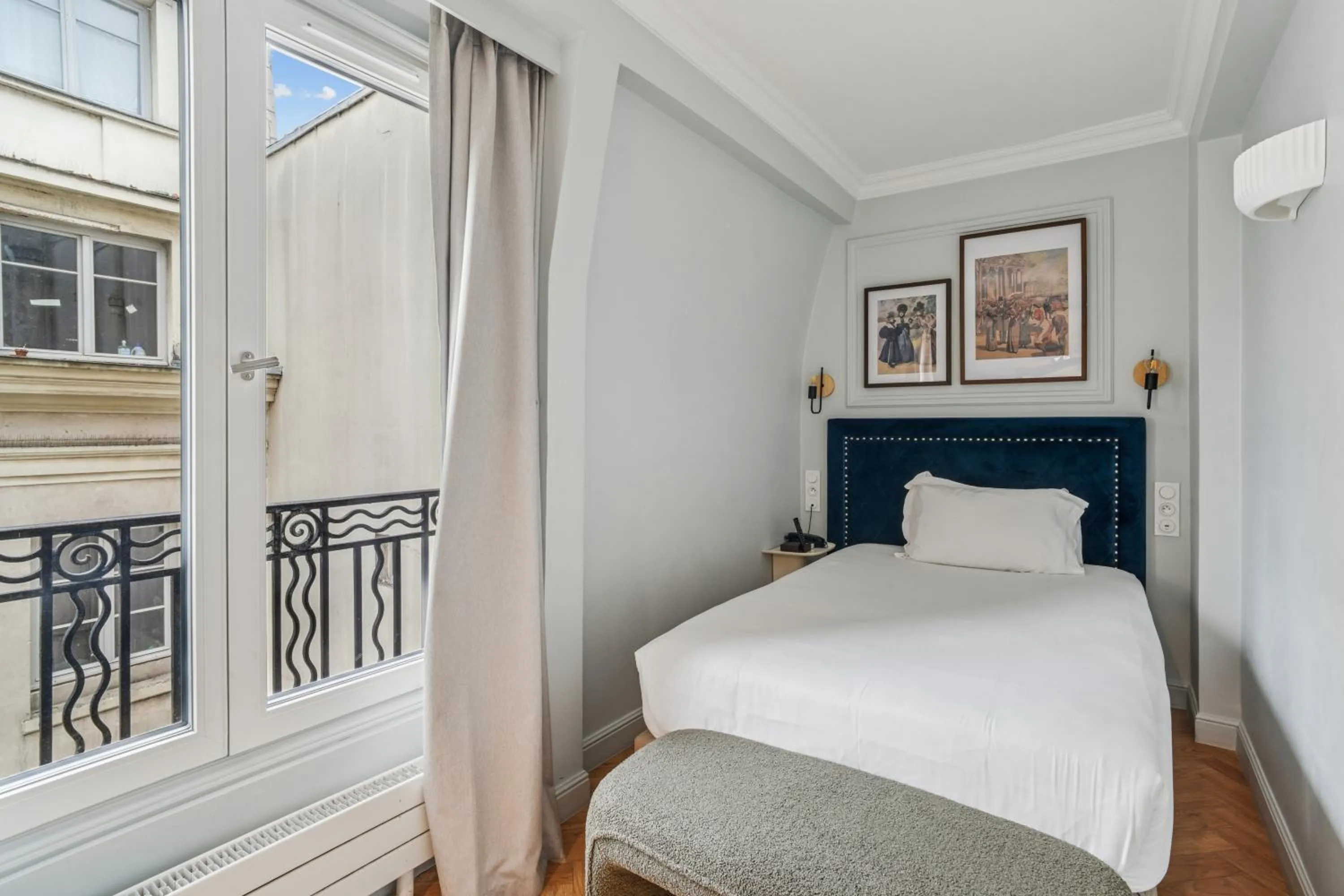 Photo of the whole room, Bed in Hotel Le Clery