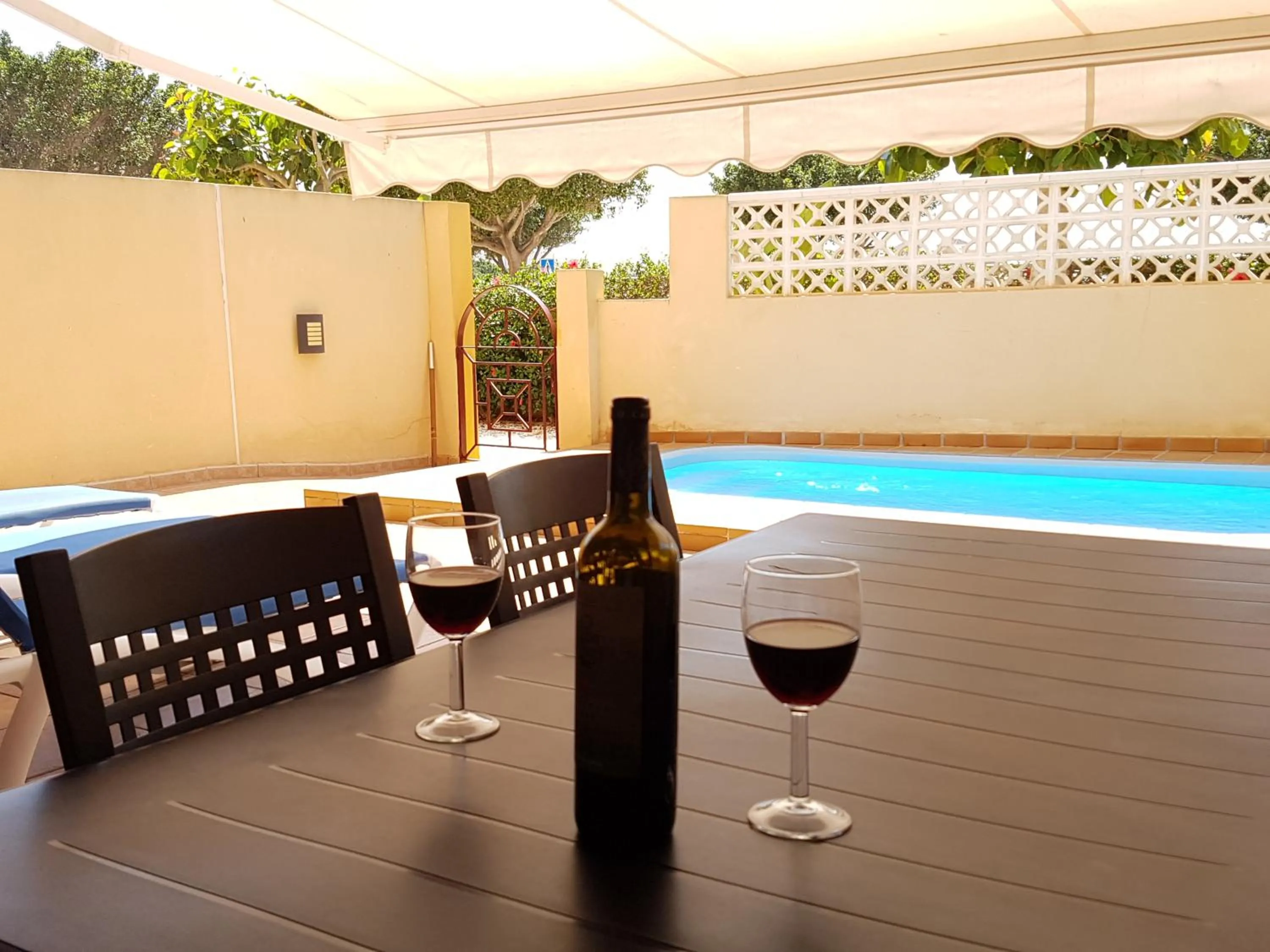 Apartamento Pelicanos Golf & Beach - spacious and modern with terrace and private pool