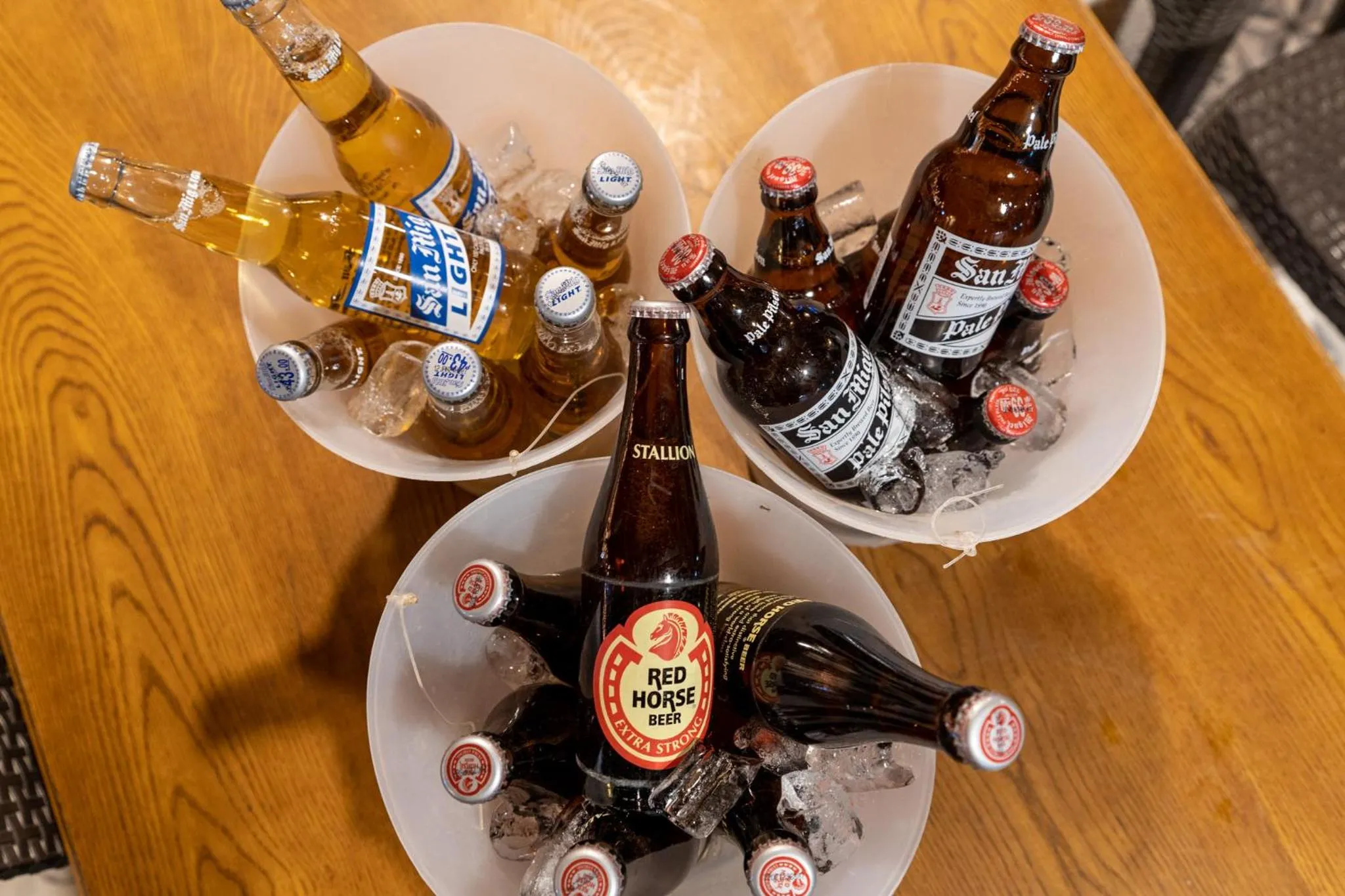 Lounge or bar in Bamboo Paraiso Resort at Bolo Beach