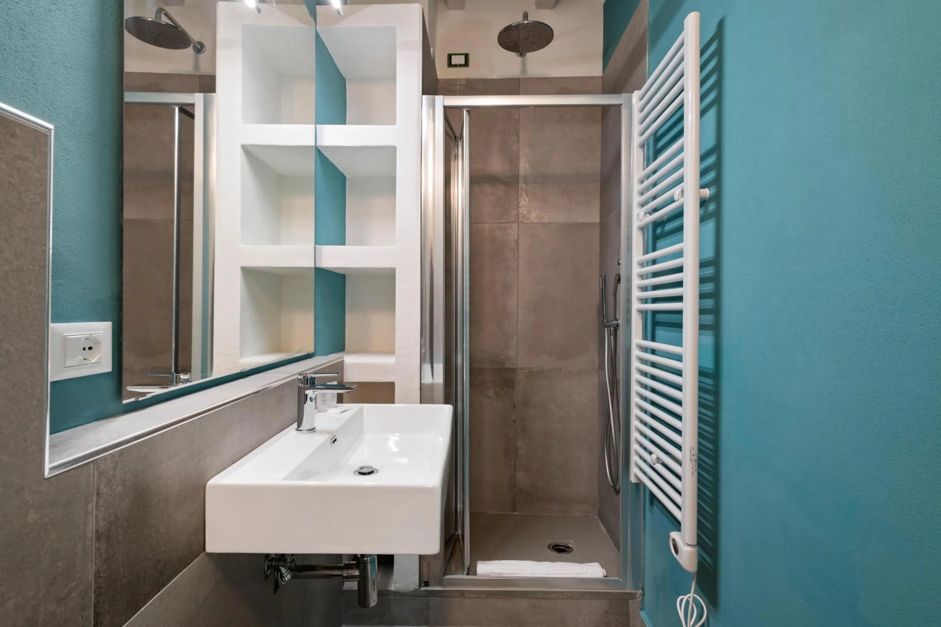 Shower in La Loggia della Signoria Charming Loft
