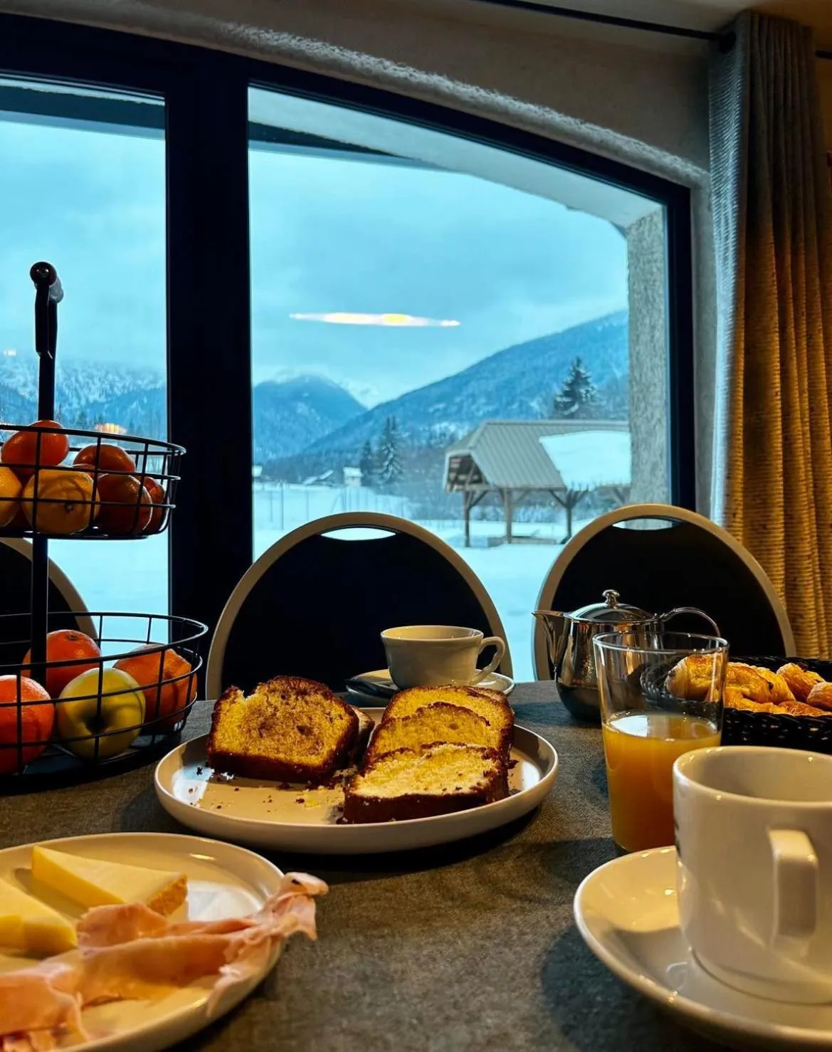 Breakfast in Hôtel Restaurant Le Madame