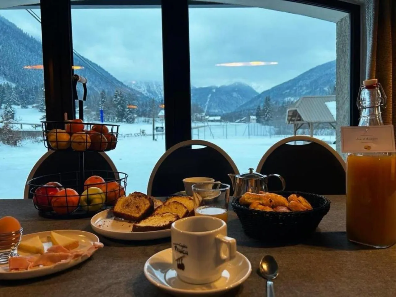 Natural landscape in Hôtel Restaurant Le Madame