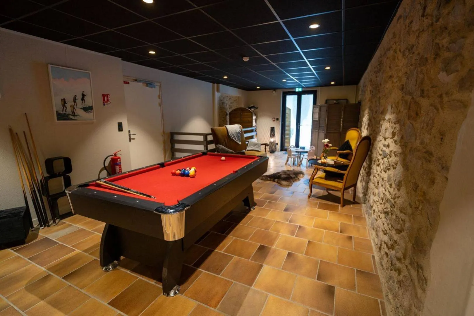 Billiard in Hôtel Restaurant Le Madame