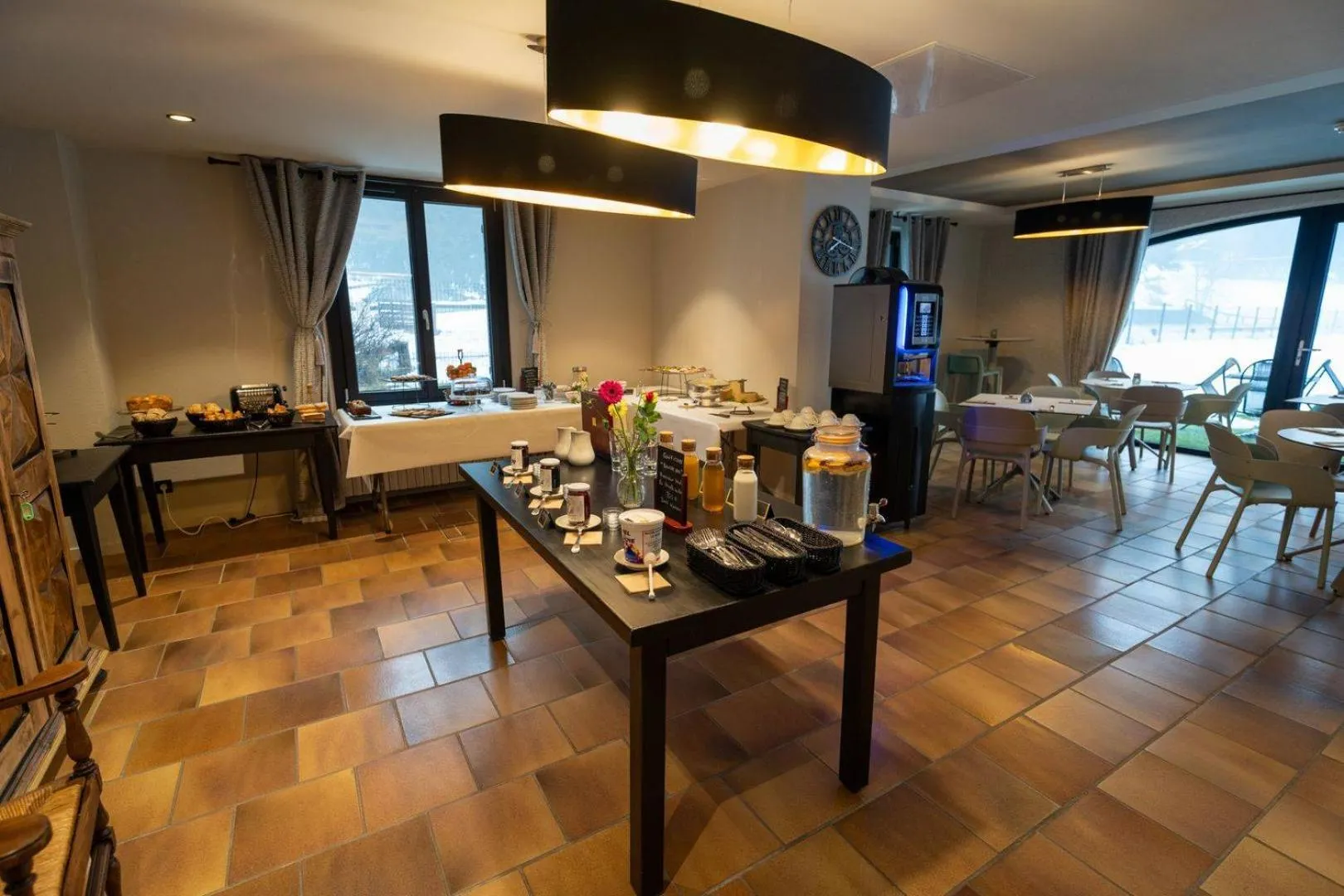 Restaurant/places to eat in Hôtel Restaurant Le Madame