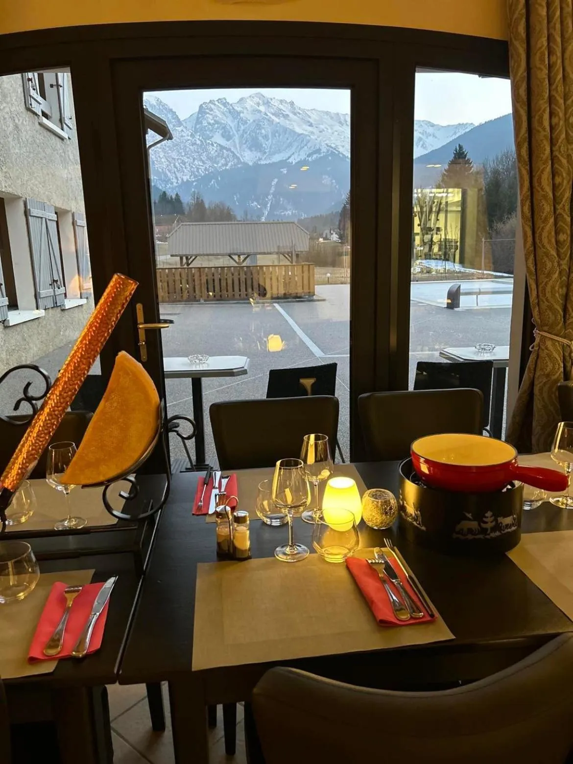 Restaurant/places to eat in Hôtel Restaurant Le Madame