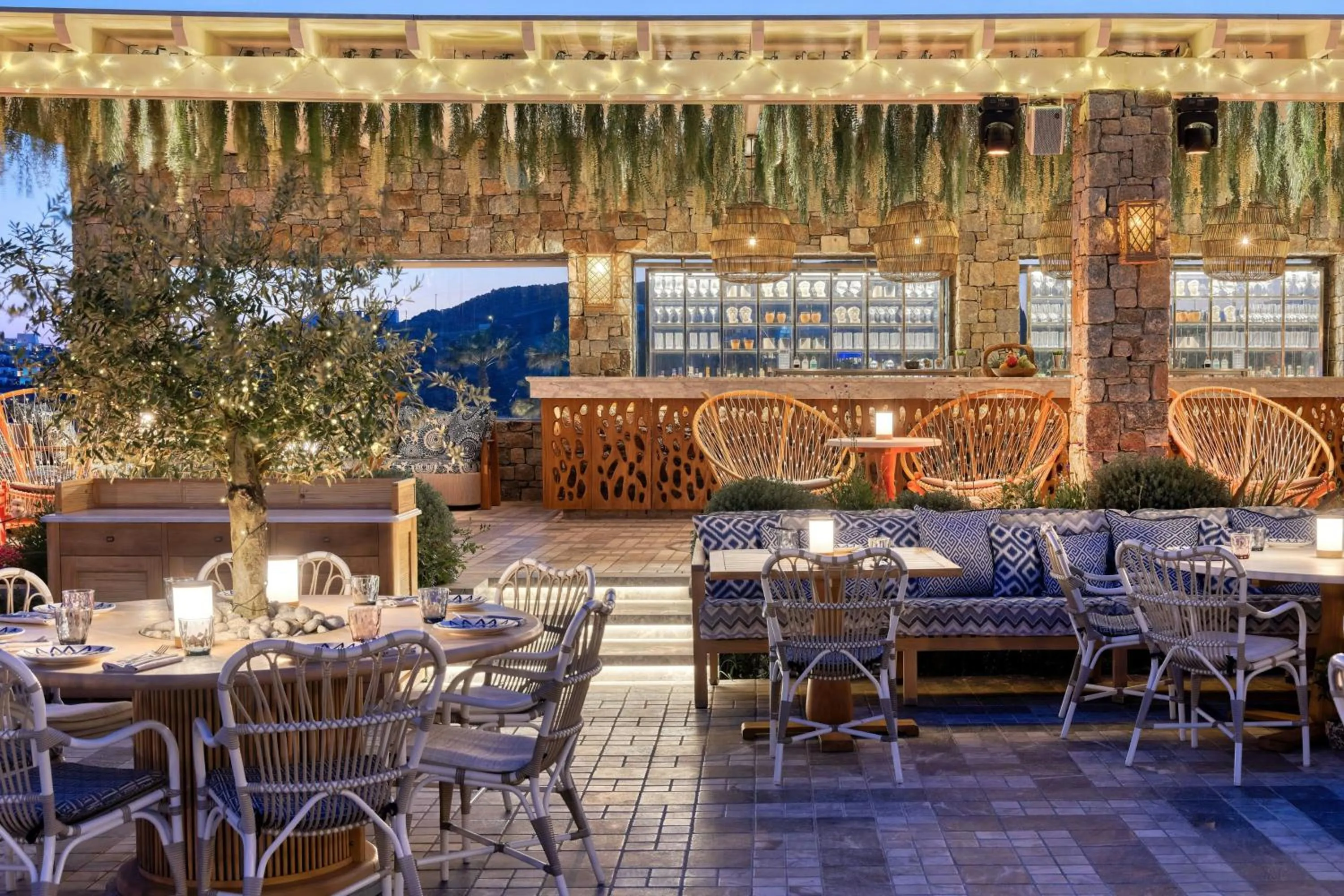 Restaurant/places to eat in Santa Marina, A Luxury Collection Resort, Mykonos