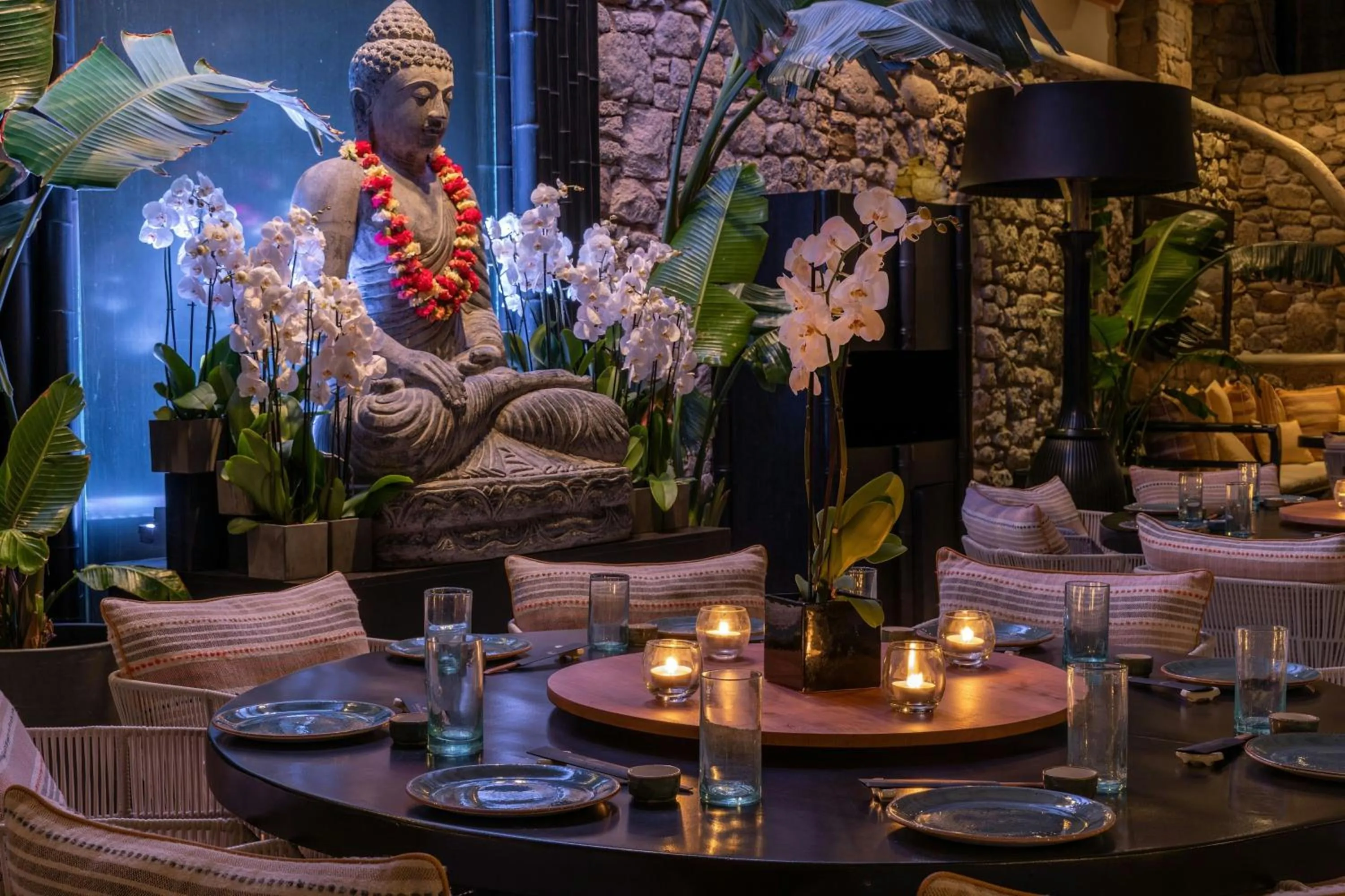 Lounge or bar in Santa Marina, A Luxury Collection Resort, Mykonos