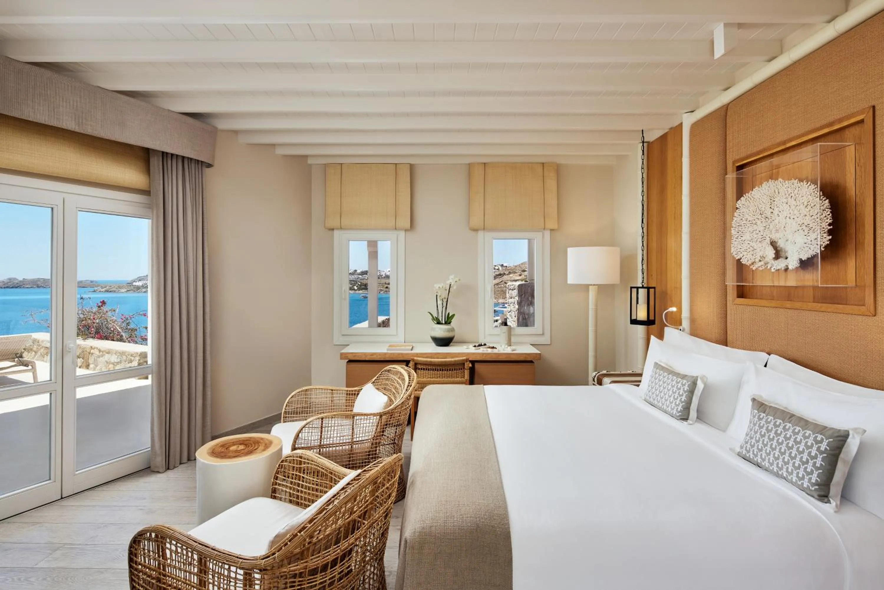 Seating area, Bed in Santa Marina, A Luxury Collection Resort, Mykonos