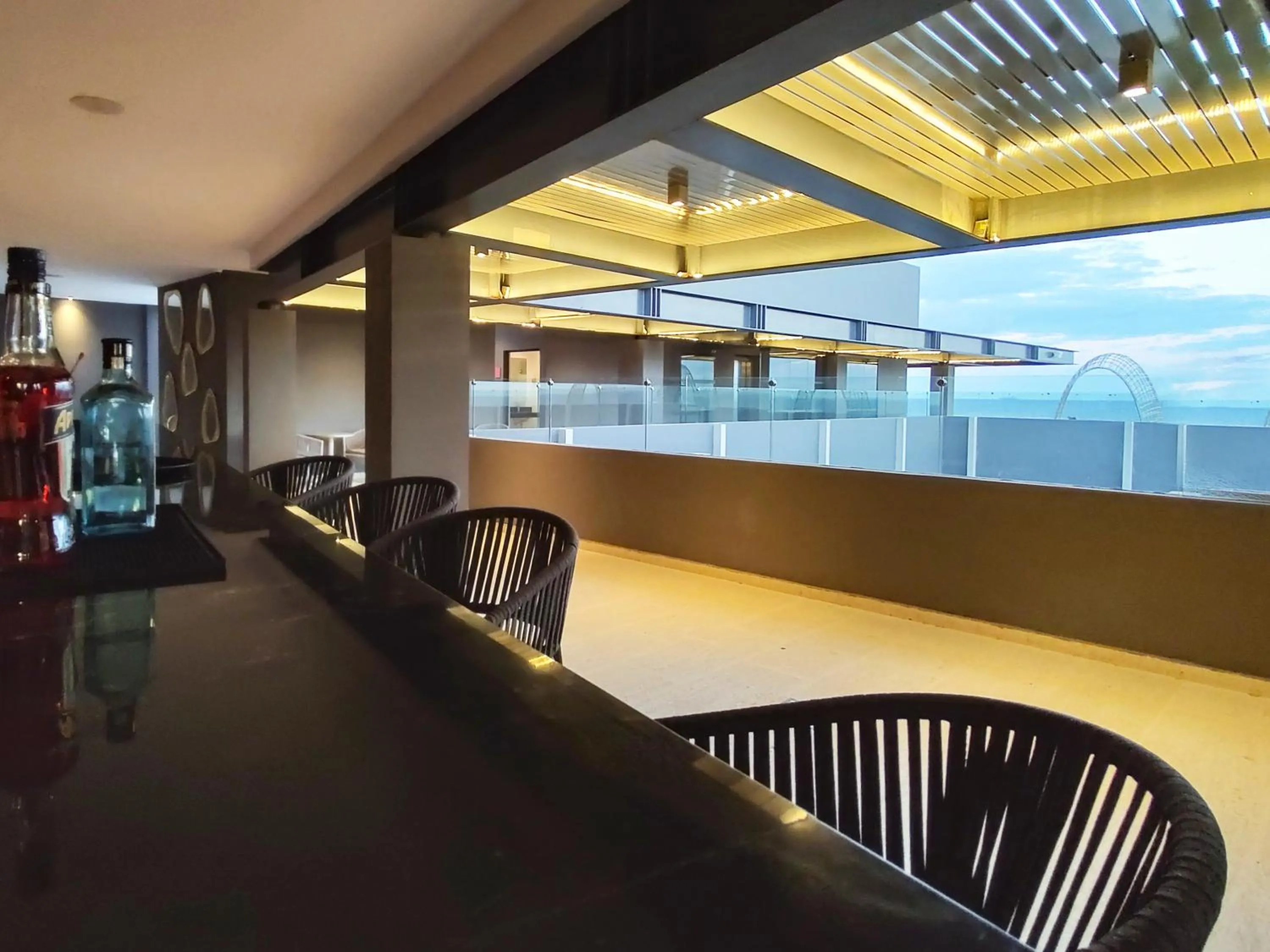 Lounge or bar in Singular Dream Vacation Rentals