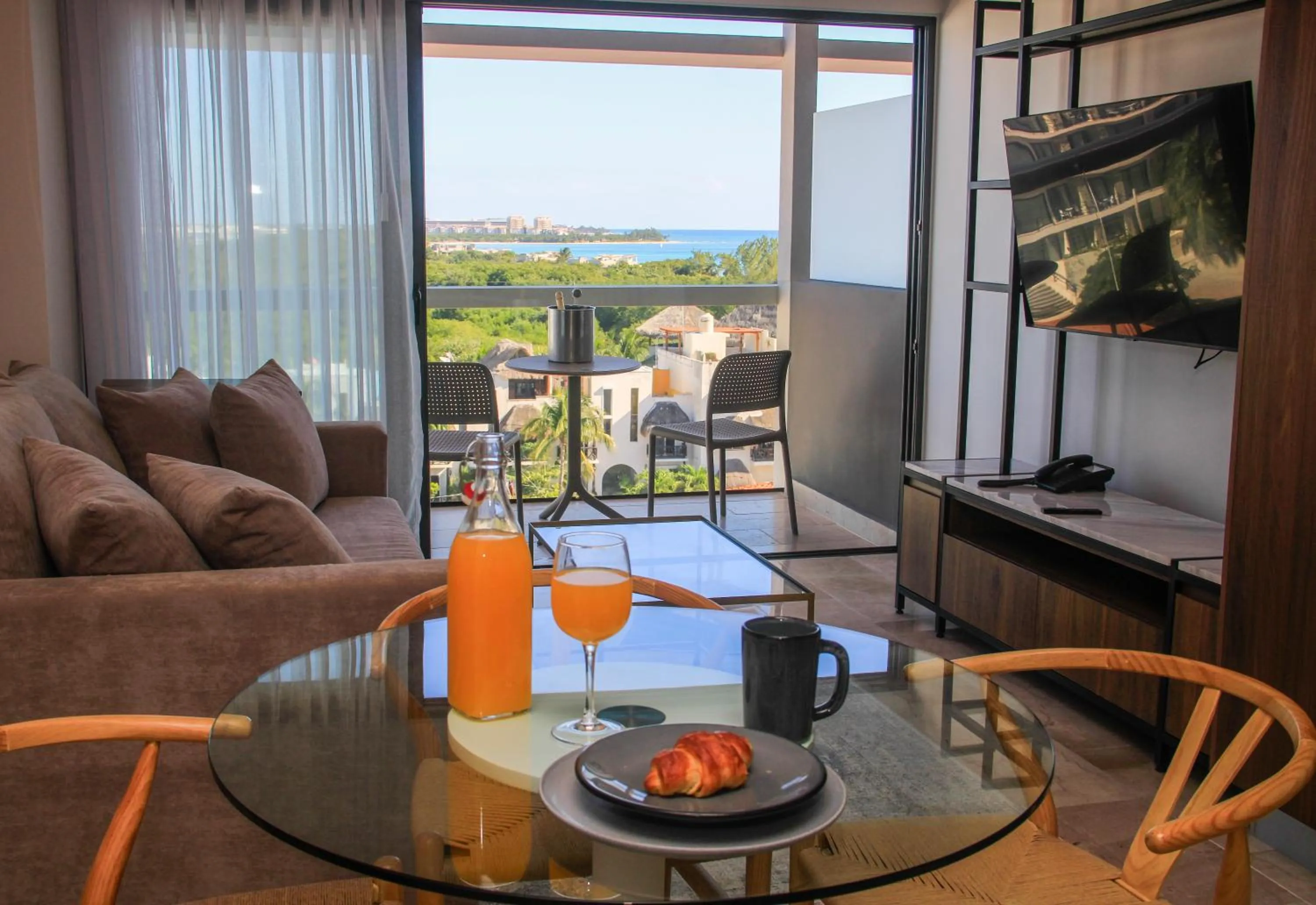 Natural landscape in Singular Dream Vacation Rentals