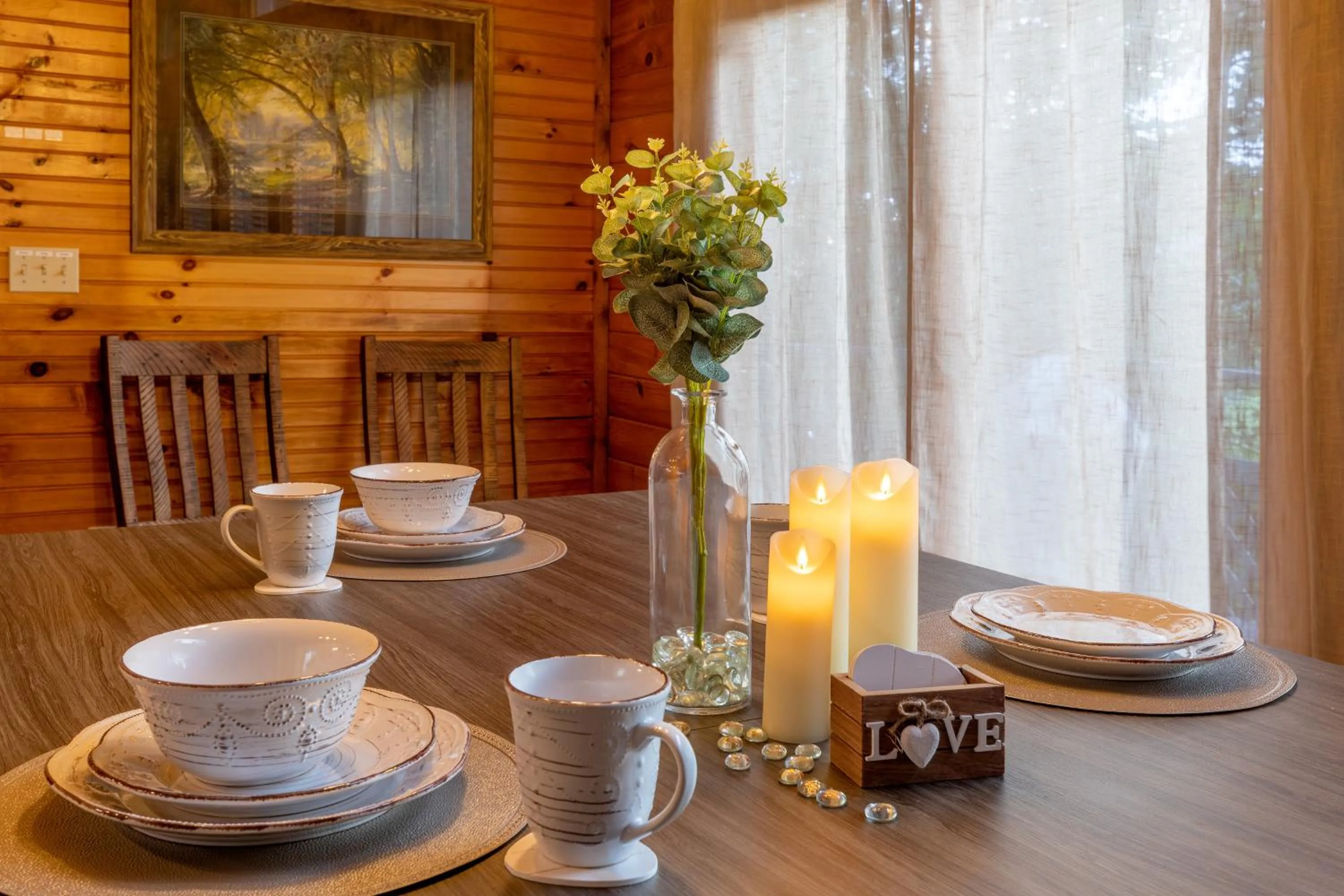 Dining area in Real Log Cabin With Amazing Views, Hot Tub, Sauna, Games