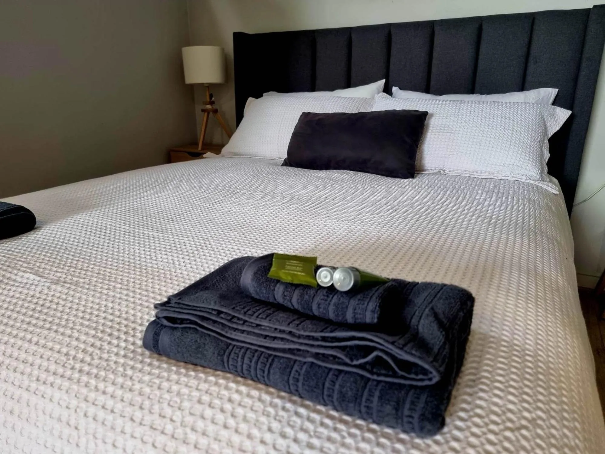 towels, Bed in Melazzano