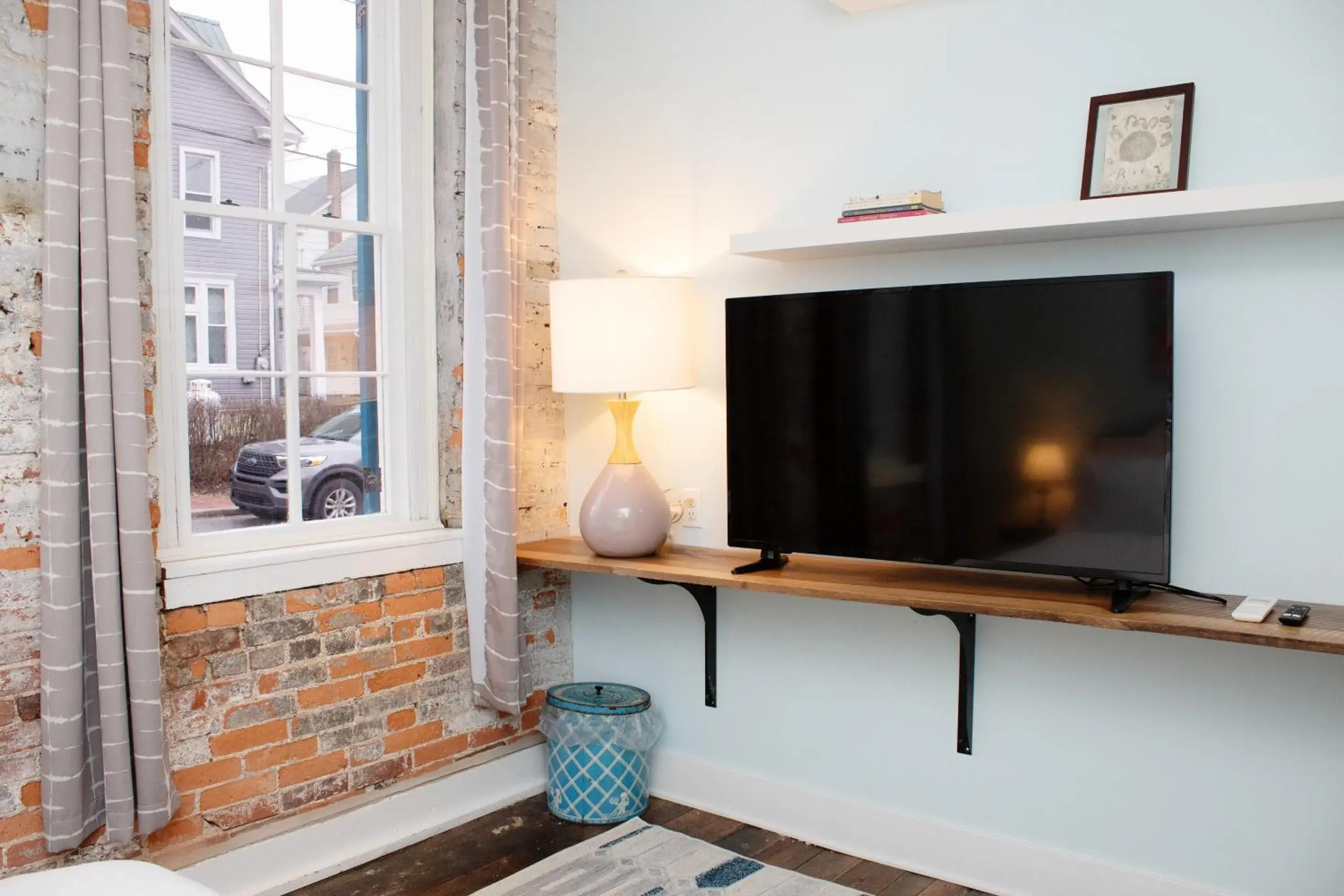 Standard Double Room in Bischoff Inn - Former 1870 Furniture Factory Now 5 Room Boutique Hotel Standard Double Room in Bischoff Inn - Former 1870 Furniture Factory Now 5 Room Boutique Hotel