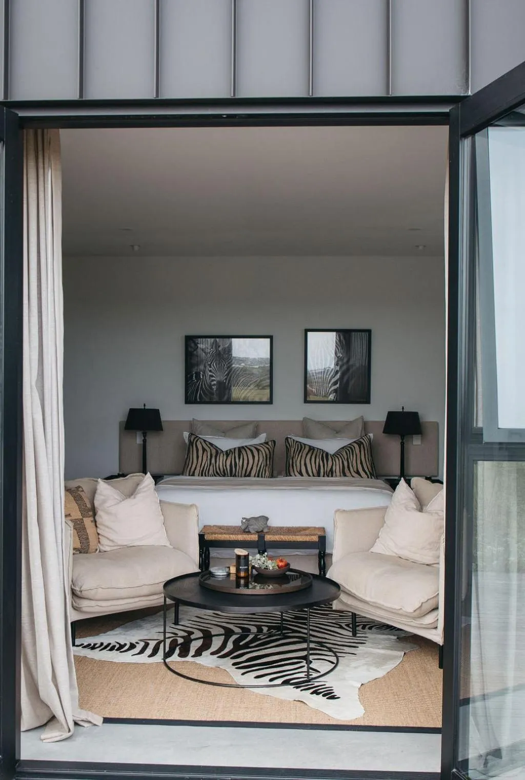 Seating area in Majuba Country Lodge