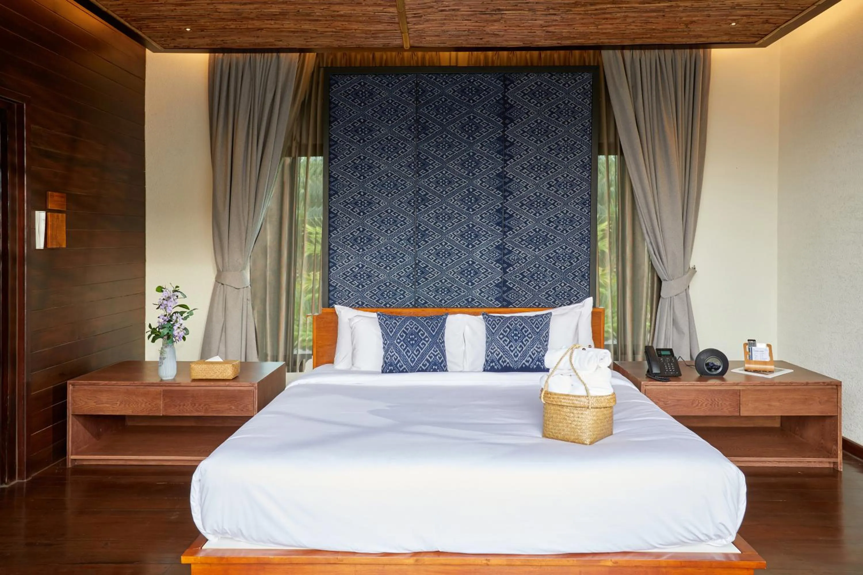 Property building, Bed in LA COCOTTE VILLA & FARM KHAO YAI